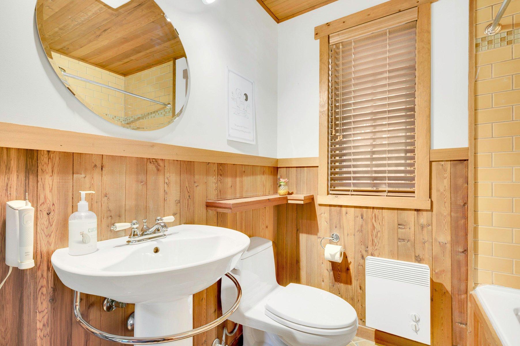 









1494


3e Avenue

,
Val-Morin,




QC
J0T2R0

