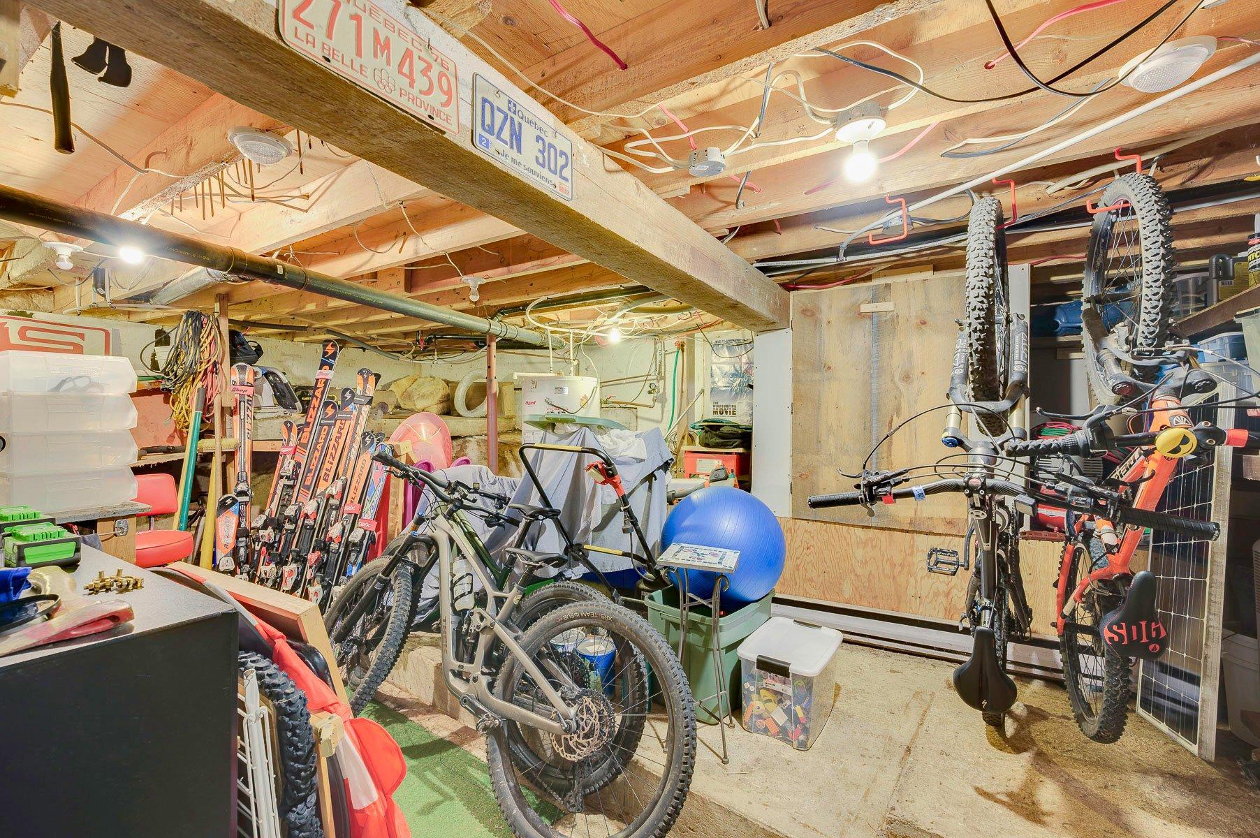 









1494


3e Avenue

,
Val-Morin,




QC
J0T2R0

