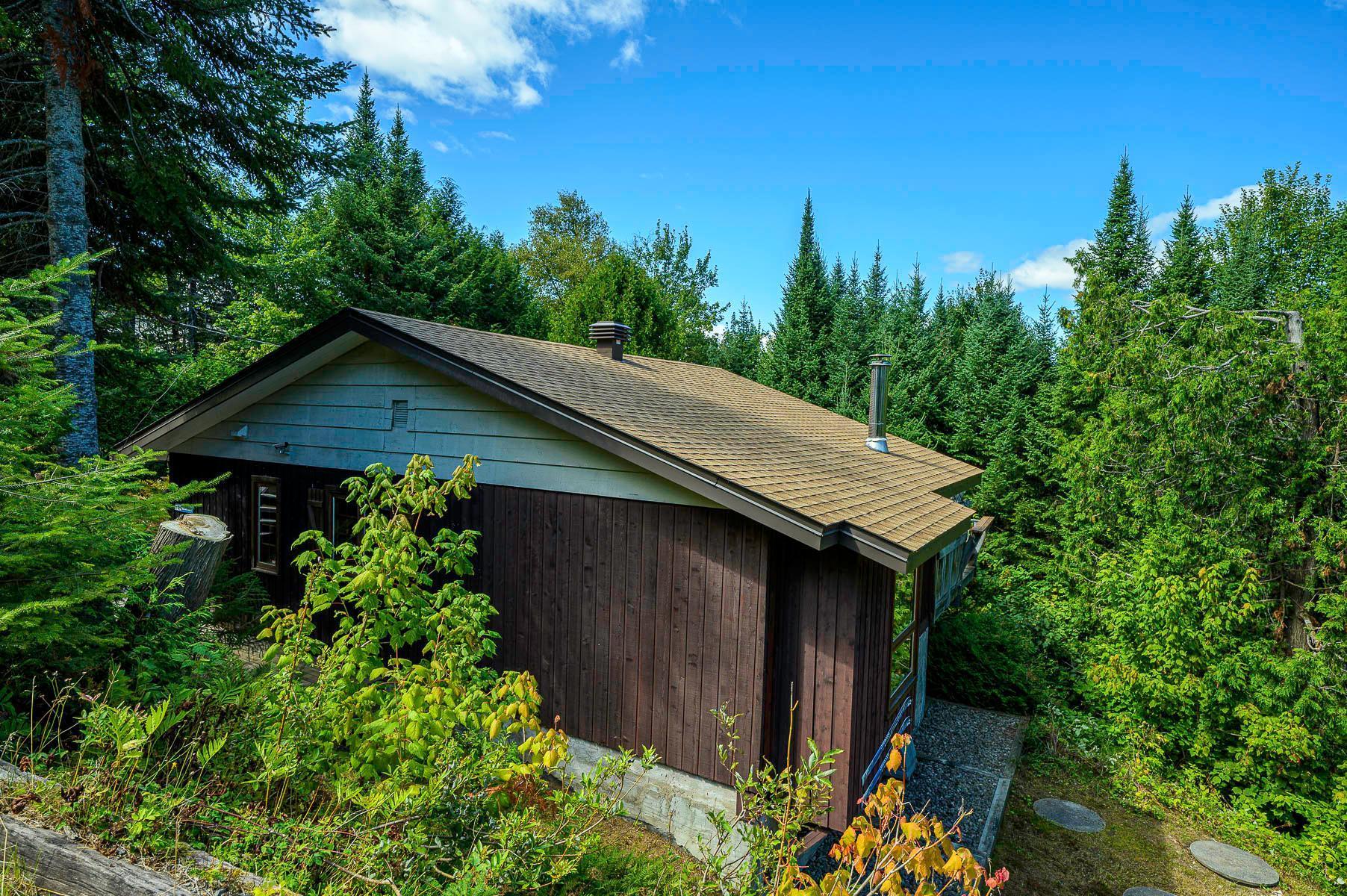 









1494


3e Avenue

,
Val-Morin,




QC
J0T2R0

