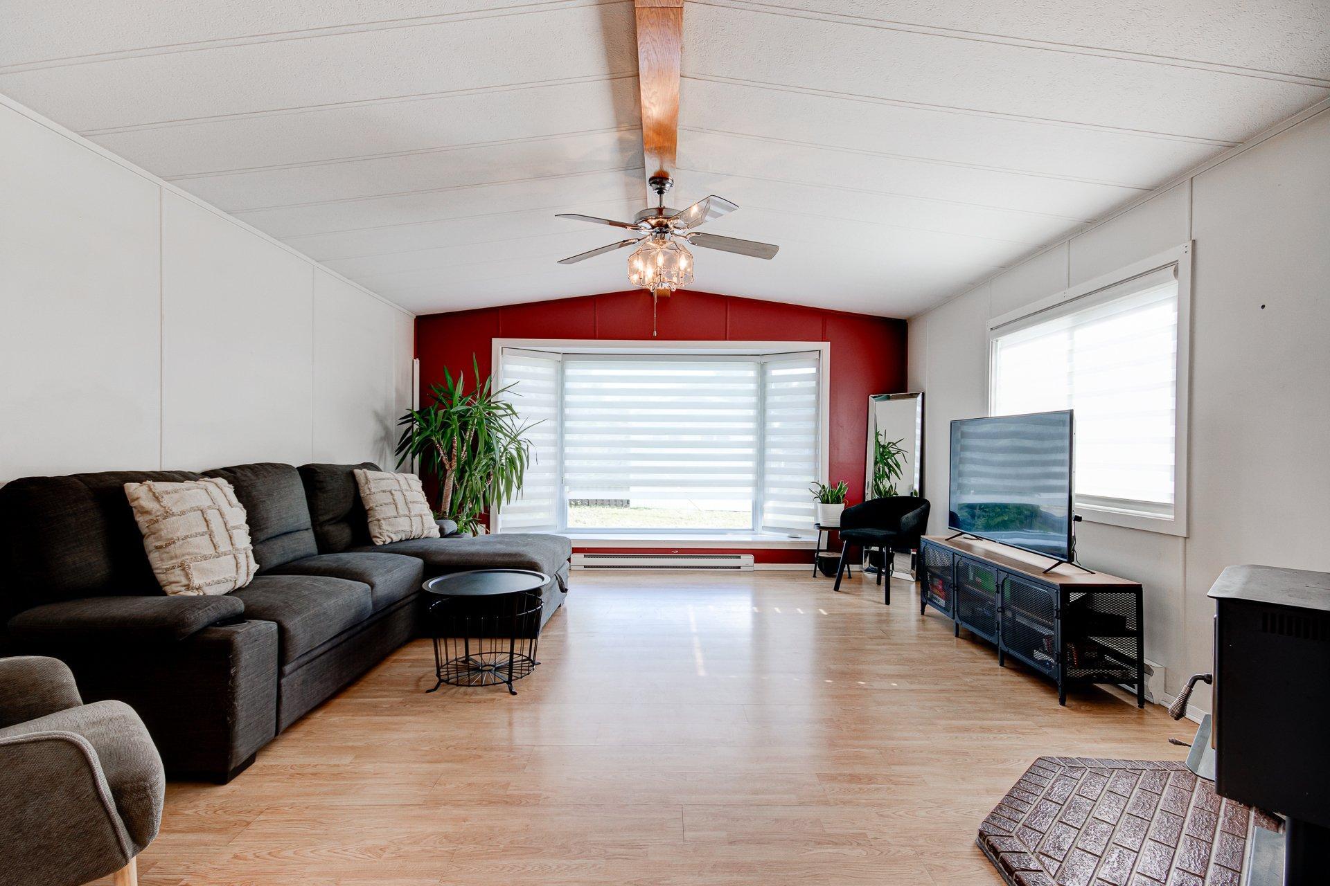 









3950


Boul. Sir-Wilfrid-Laurier

, 621,
Longueuil (Saint-Hubert),




QC
J3Y5Y9

