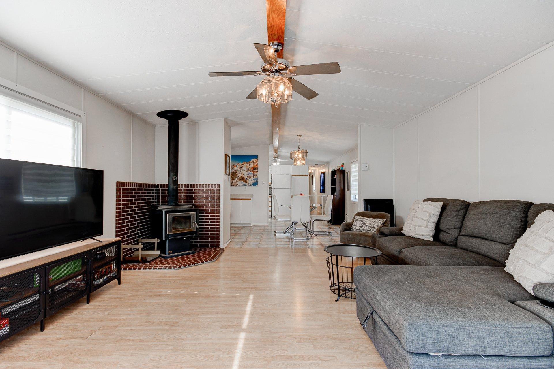









3950


Boul. Sir-Wilfrid-Laurier

, 621,
Longueuil (Saint-Hubert),




QC
J3Y5Y9

