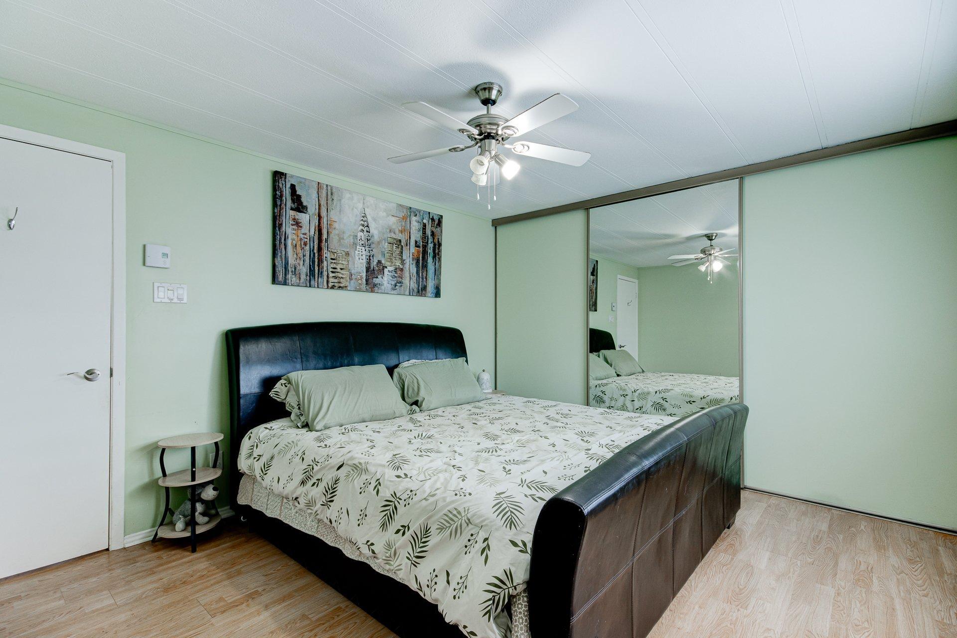 









3950


Boul. Sir-Wilfrid-Laurier

, 621,
Longueuil (Saint-Hubert),




QC
J3Y5Y9


