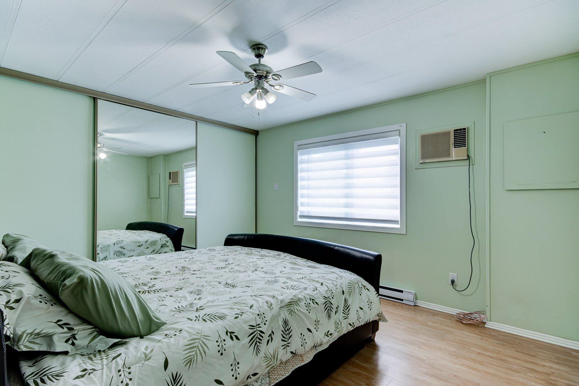 









3950


Boul. Sir-Wilfrid-Laurier

, 621,
Longueuil (Saint-Hubert),




QC
J3Y5Y9

