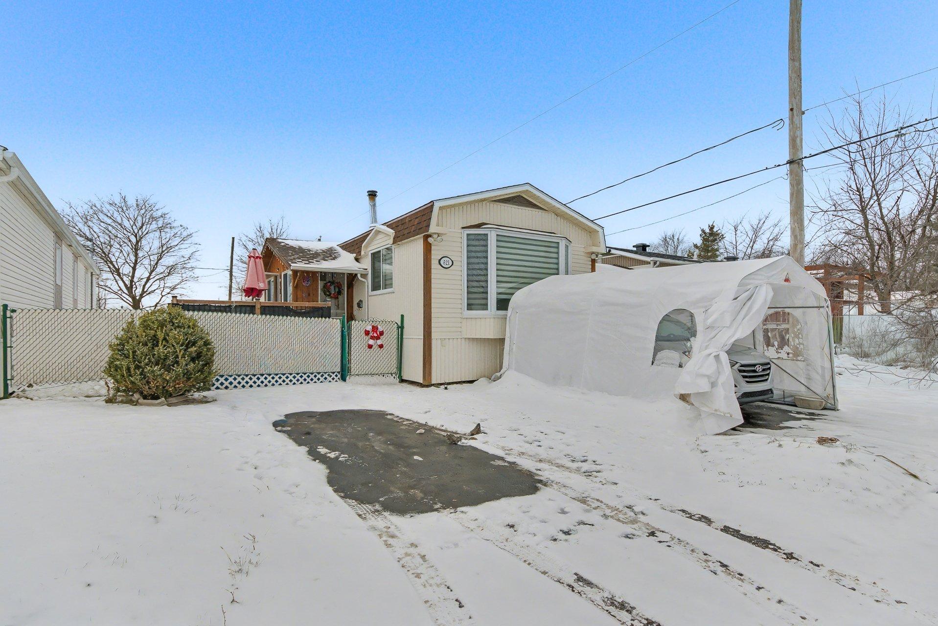 









3950


Boul. Sir-Wilfrid-Laurier

, 621,
Longueuil (Saint-Hubert),




QC
J3Y5Y9

