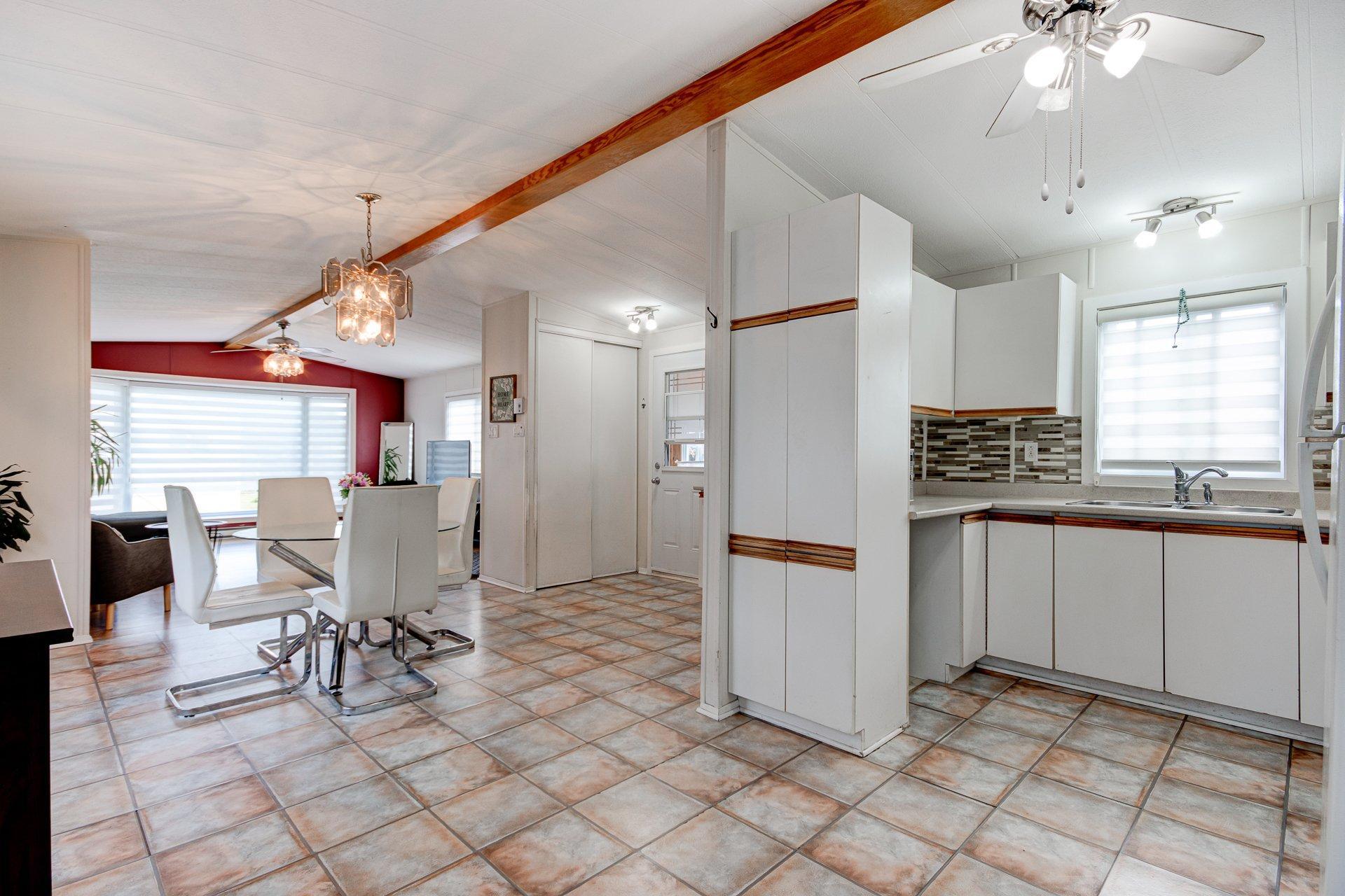 









3950


Boul. Sir-Wilfrid-Laurier

, 621,
Longueuil (Saint-Hubert),




QC
J3Y5Y9

