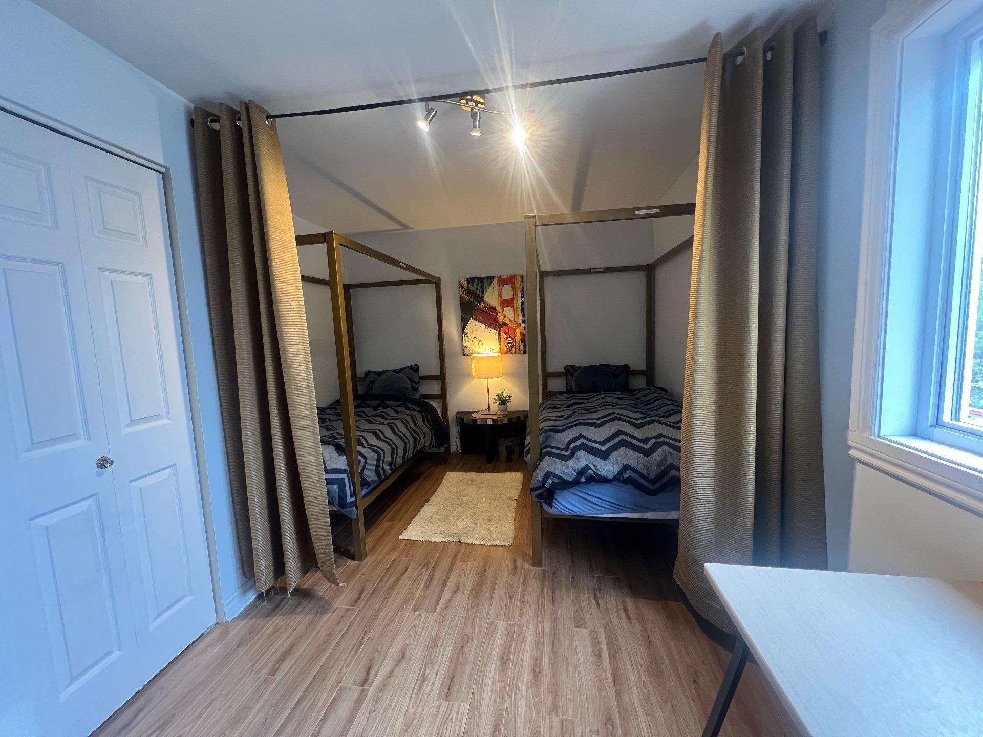 









13

 - 15


Rue Alfred

,
Laval (Sainte-Rose),




QC
H7L2G8

