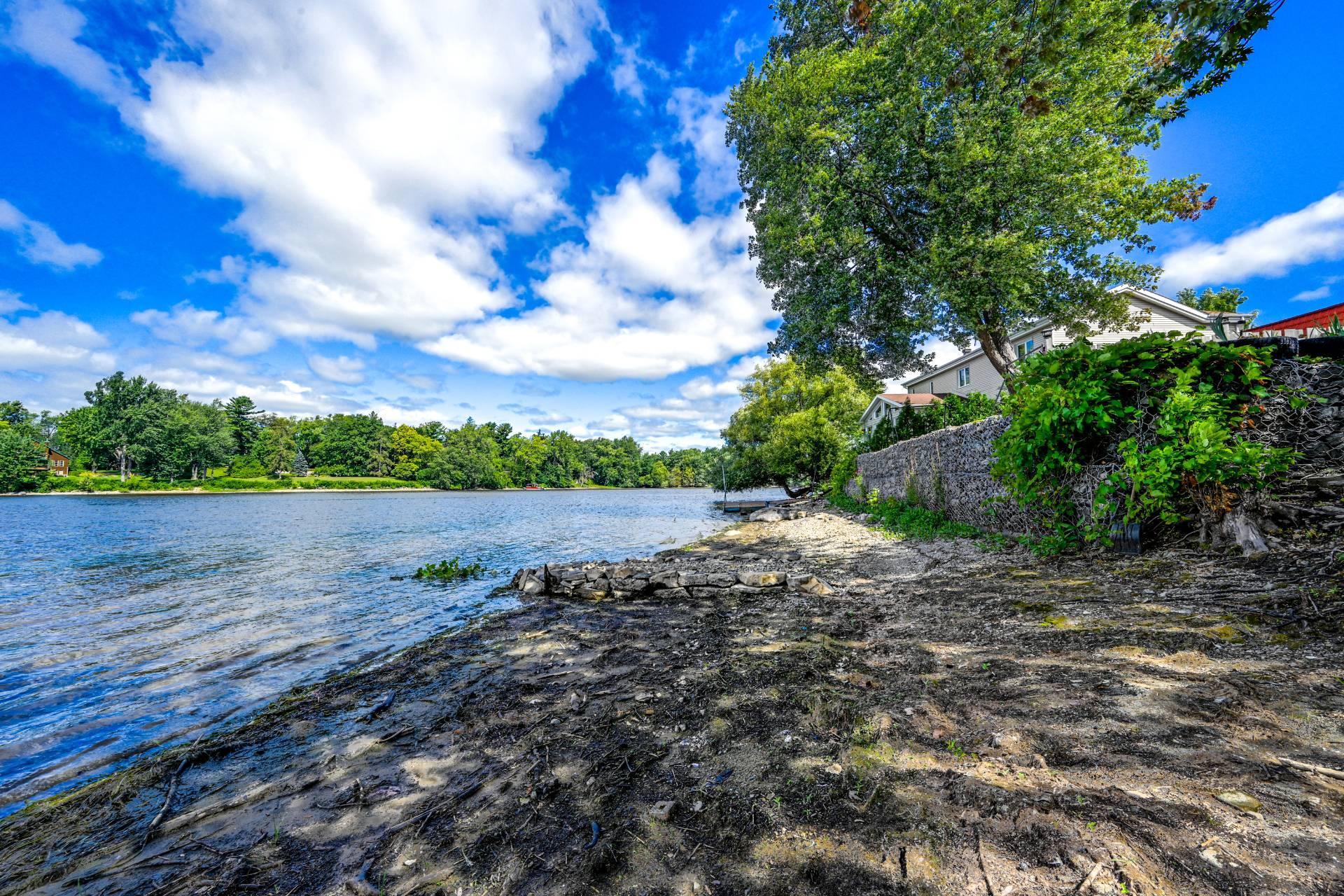 









13

 - 15


Rue Alfred

,
Laval (Sainte-Rose),




QC
H7L2G8

