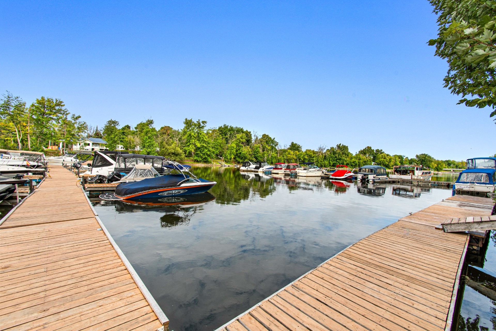 









258

 - 260


Route du Long-Sault

,
Saint-André-d'Argenteuil,




QC
J0V1X0

