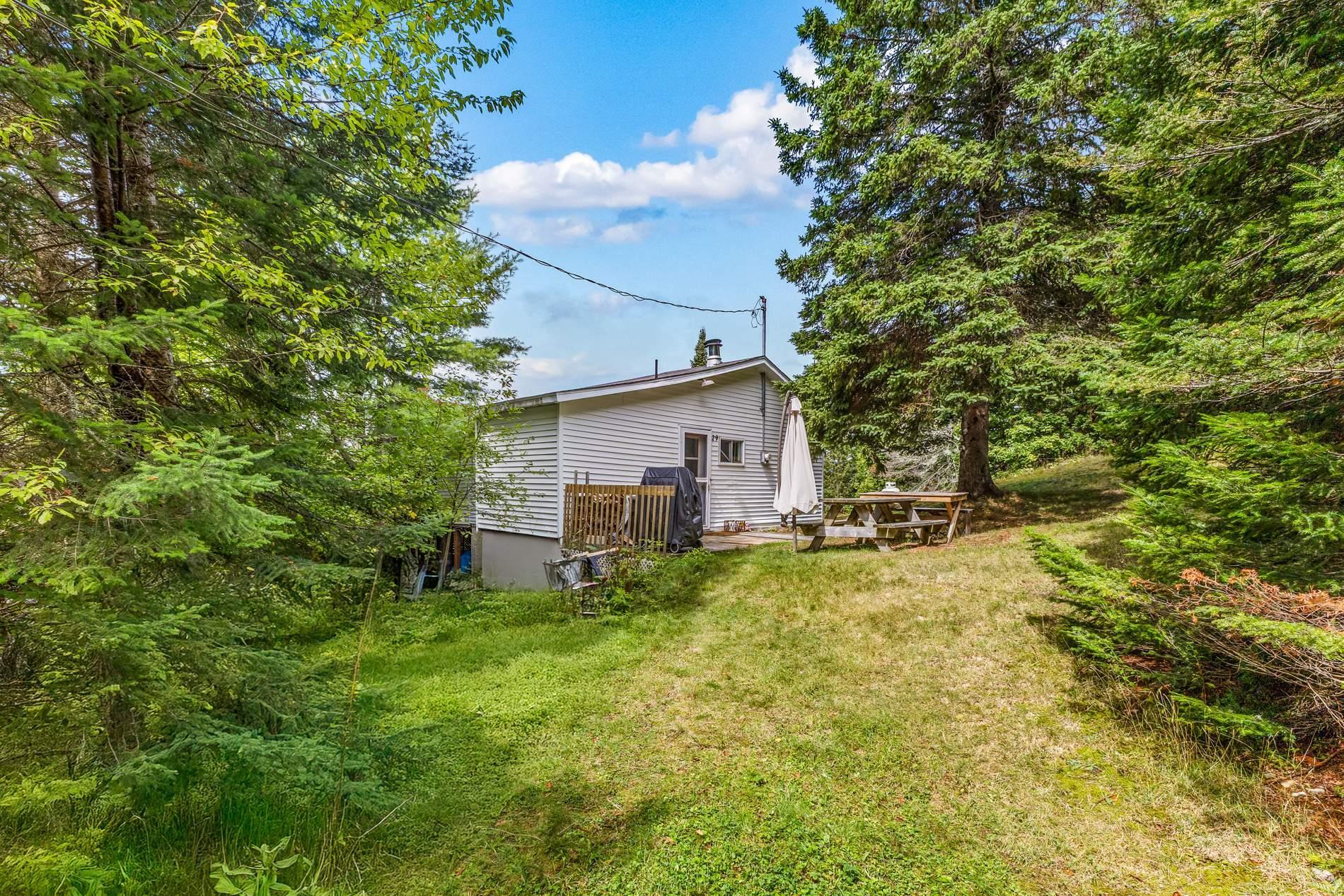 









25

 - 29


Ch. Lépine

,
Val-des-Lacs,




QC
J0T2P0

