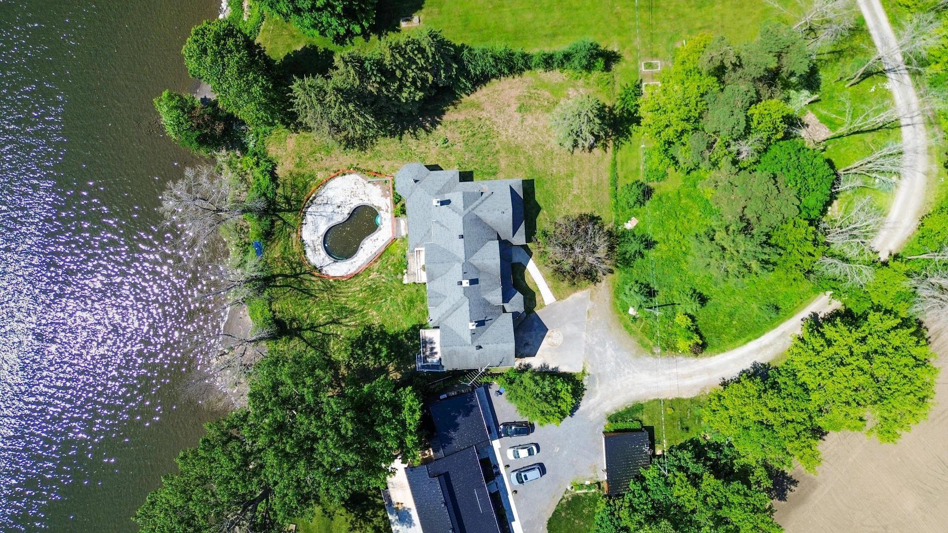 









57


Rg de la Barbotte

,
Lacolle,




QC
J0J1J0

