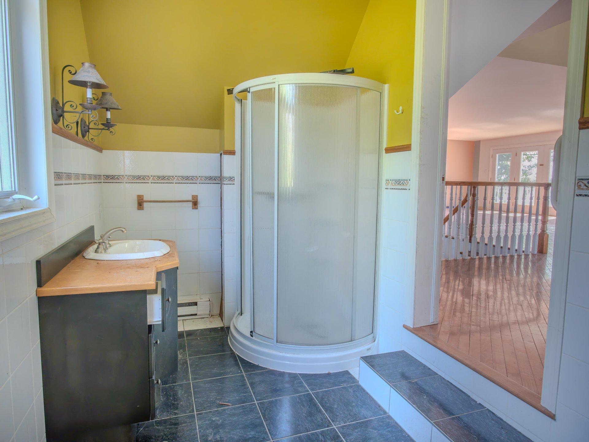 









57


Rg de la Barbotte

,
Lacolle,




QC
J0J1J0

