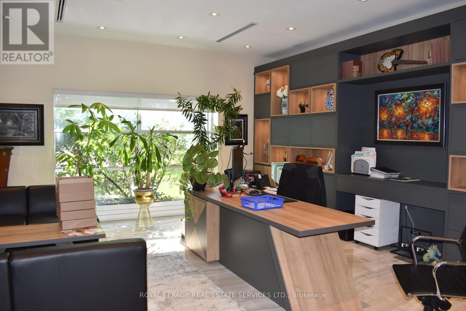 












33 - 5155 SPECTRUM WAY

,
Mississauga,




Ontario
L4W5A5

