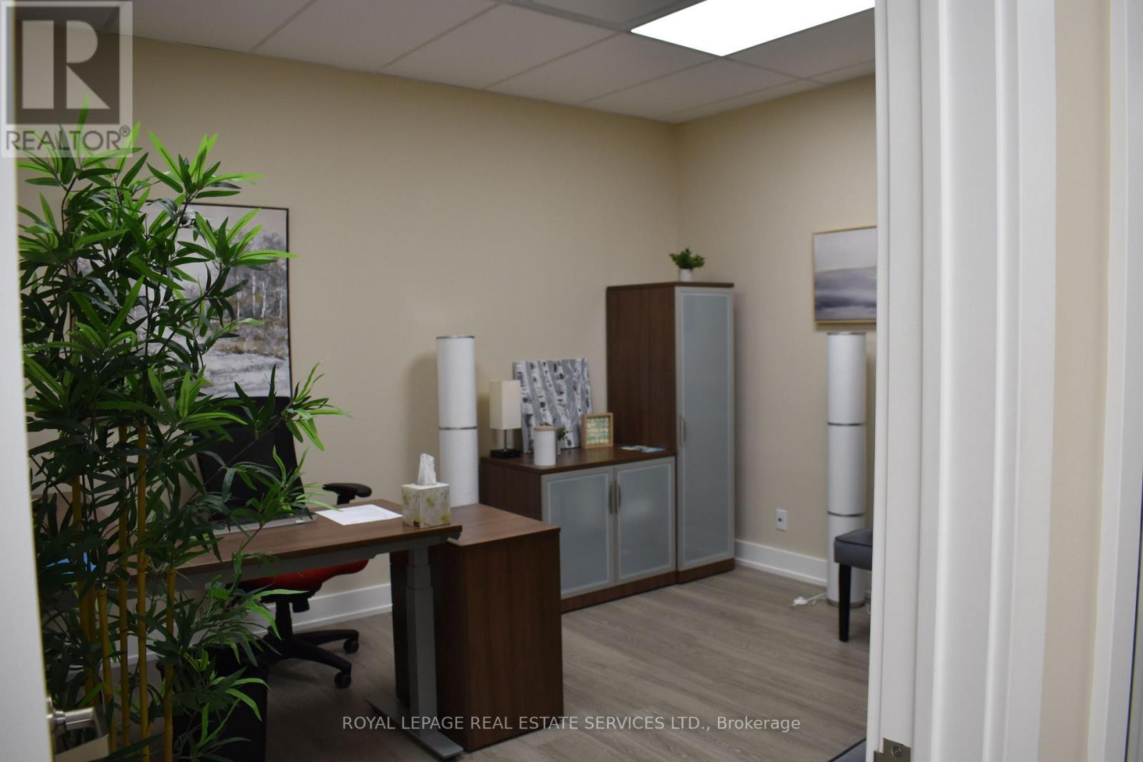 












33 - 5155 SPECTRUM WAY

,
Mississauga,




Ontario
L4W5A5

