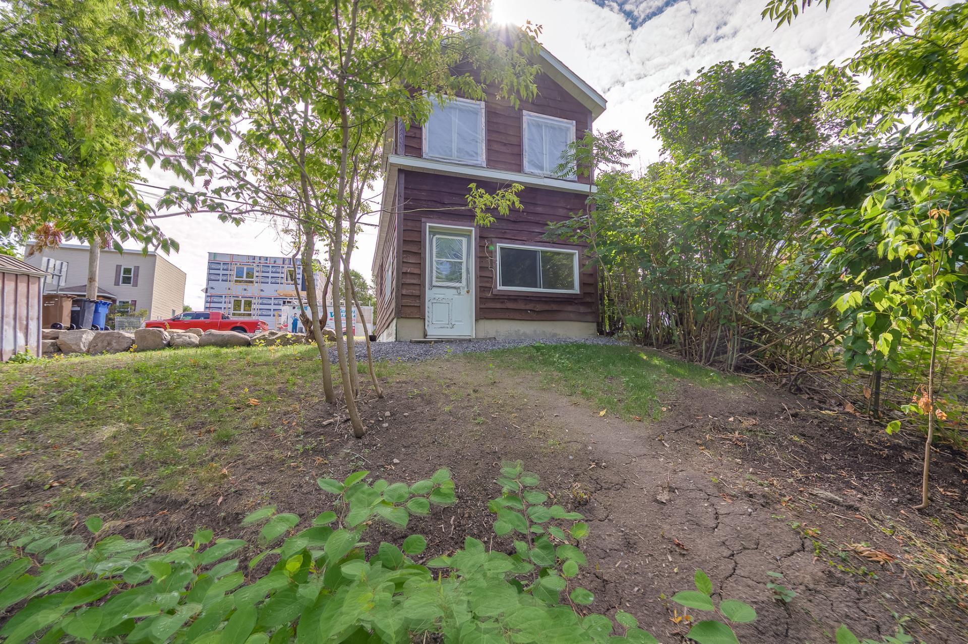 









44


Rue St-Antoine

,
Rigaud,




QC
J0P1P0

