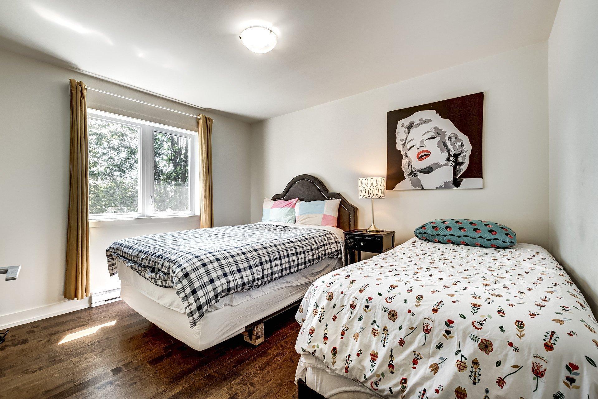 









5045


Rue Cornwall

,
Longueuil (Saint-Hubert),




QC
J3Y2S8

