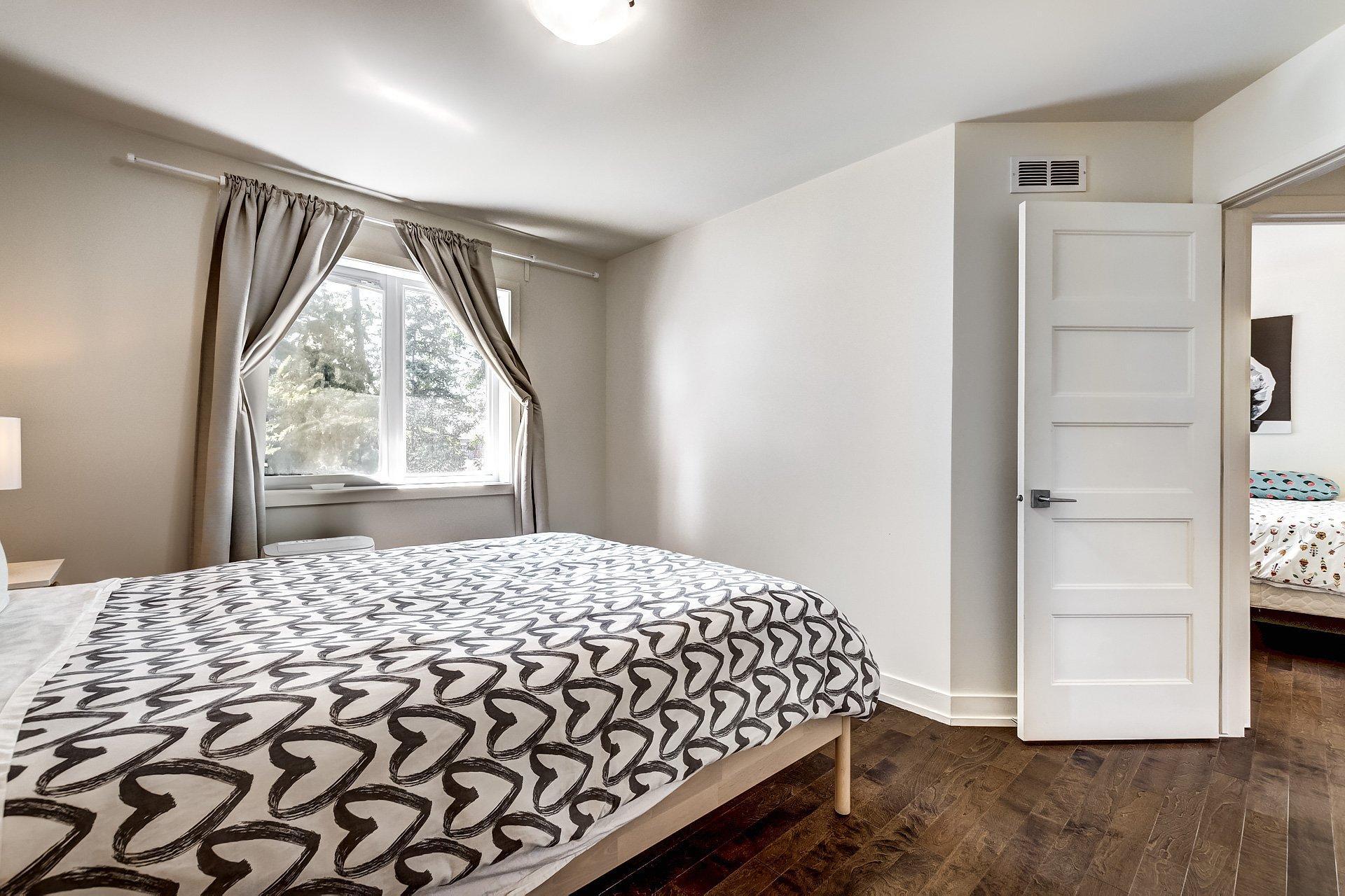 









5045


Rue Cornwall

,
Longueuil (Saint-Hubert),




QC
J3Y2S8

