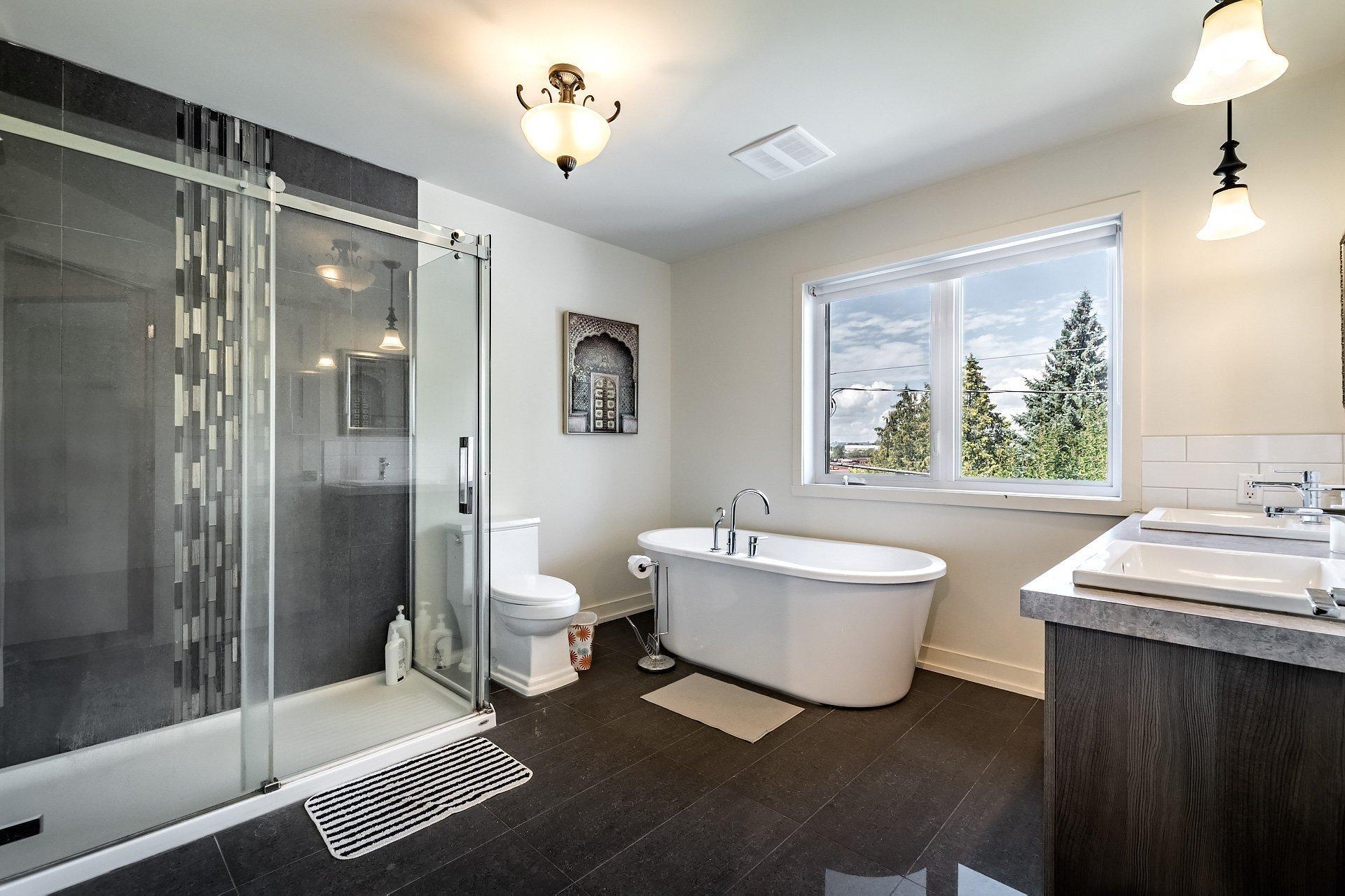 









5045


Rue Cornwall

,
Longueuil (Saint-Hubert),




QC
J3Y2S8

