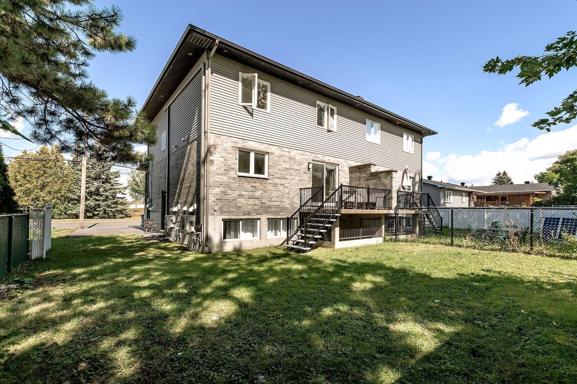 









5045


Rue Cornwall

,
Longueuil (Saint-Hubert),




QC
J3Y2S8

