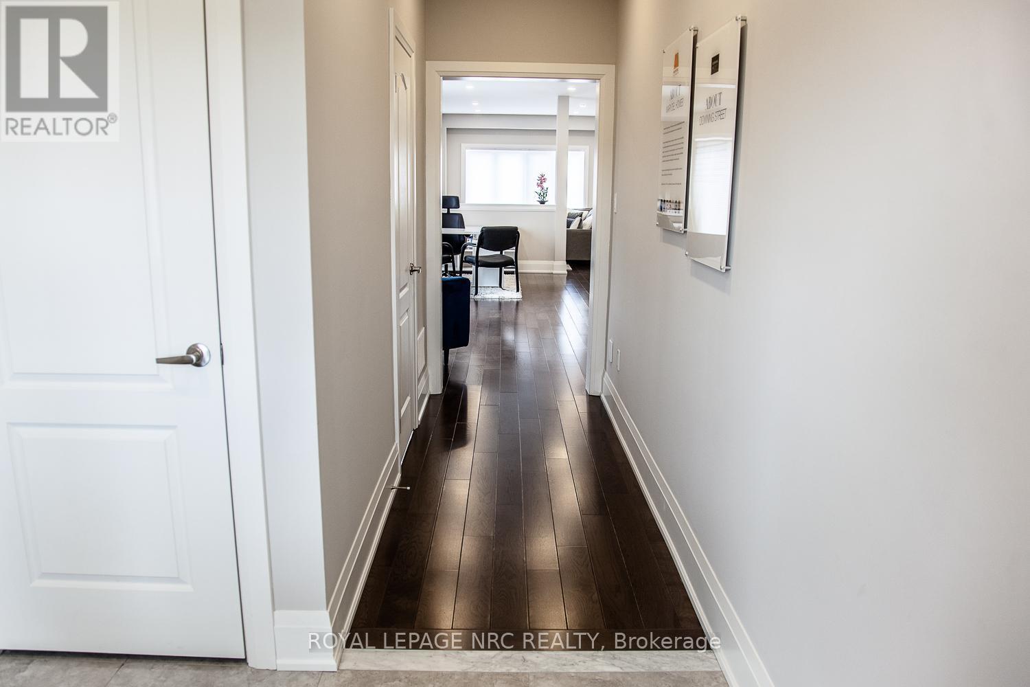 












266 PALACE STREET

,
Thorold (Thorold Downtown),




Ontario
L2V0N3

