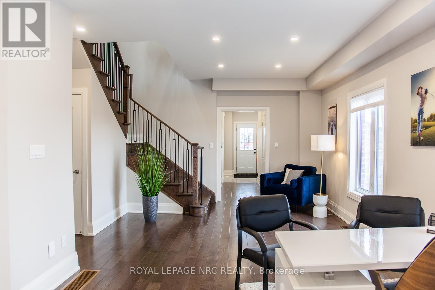 












266 PALACE STREET

,
Thorold (Thorold Downtown),




Ontario
L2V0N3

