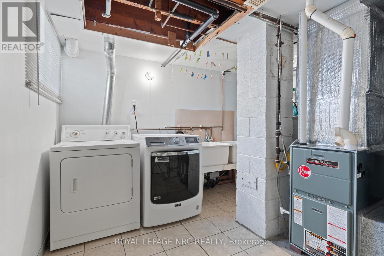 












28 AUGUSTA AVENUE

,
St. Catharines (Facer),




Ontario
L2M5R2

