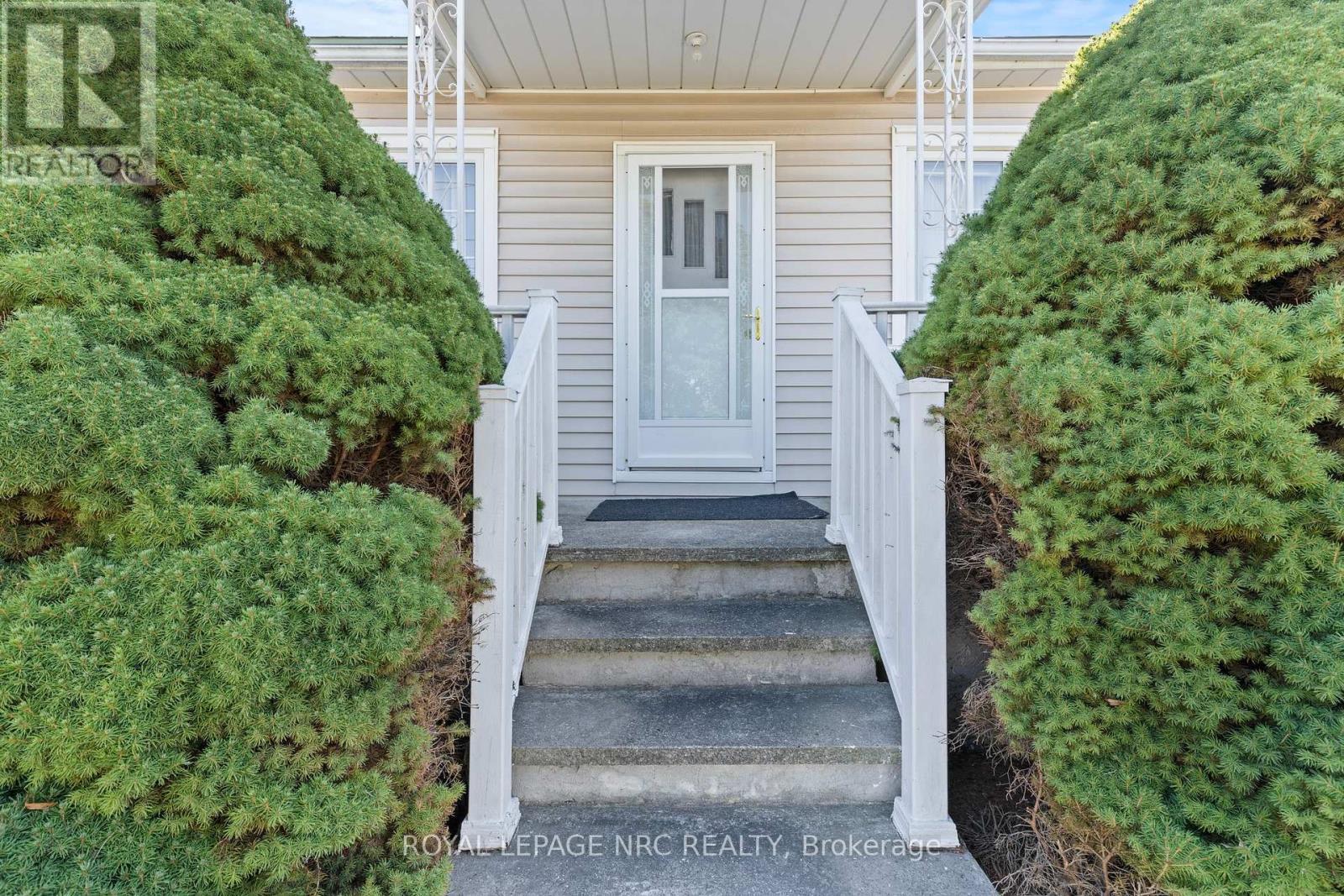 












28 AUGUSTA AVENUE

,
St. Catharines (Facer),




Ontario
L2M5R2

