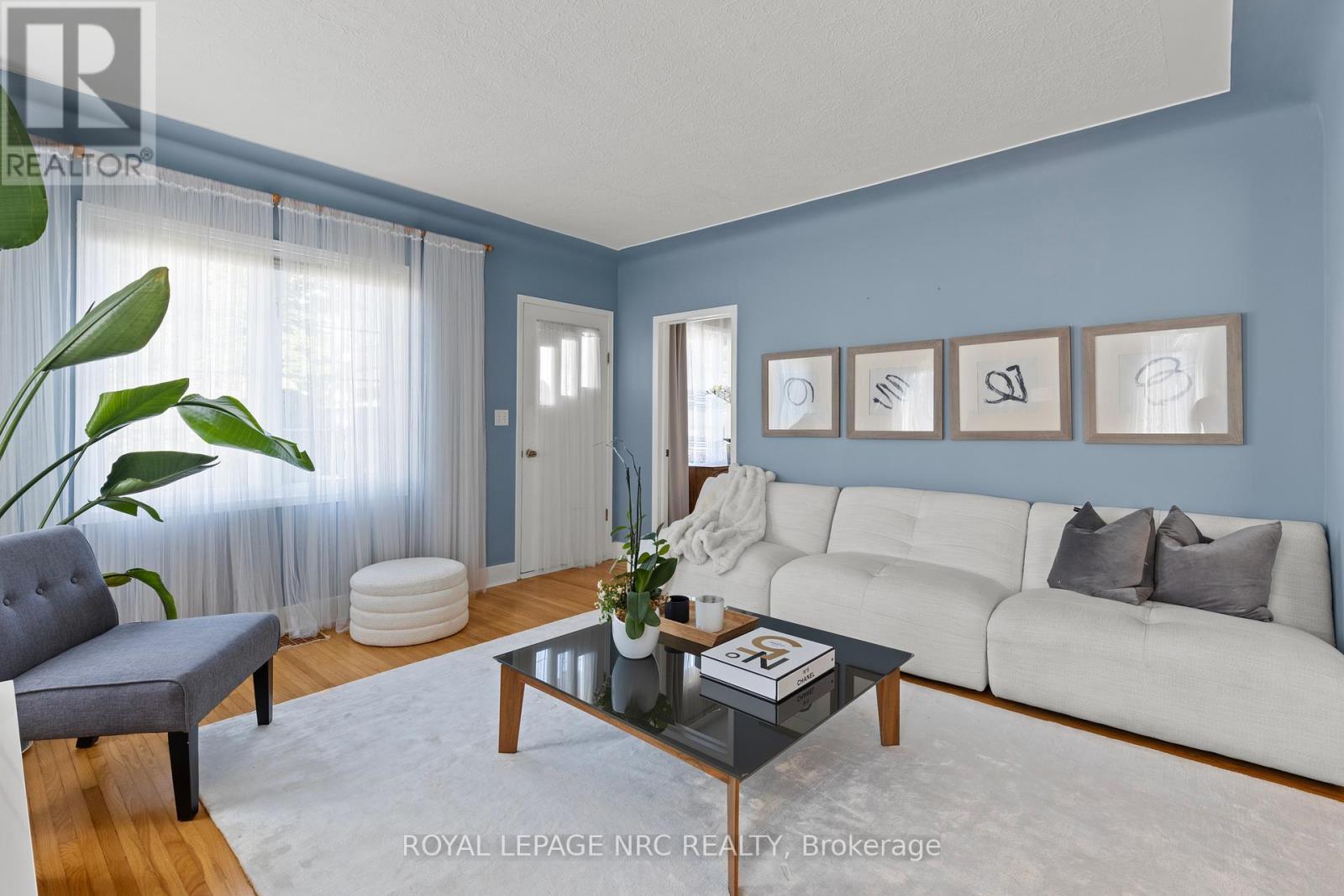 












28 AUGUSTA AVENUE

,
St. Catharines (Facer),




Ontario
L2M5R2

