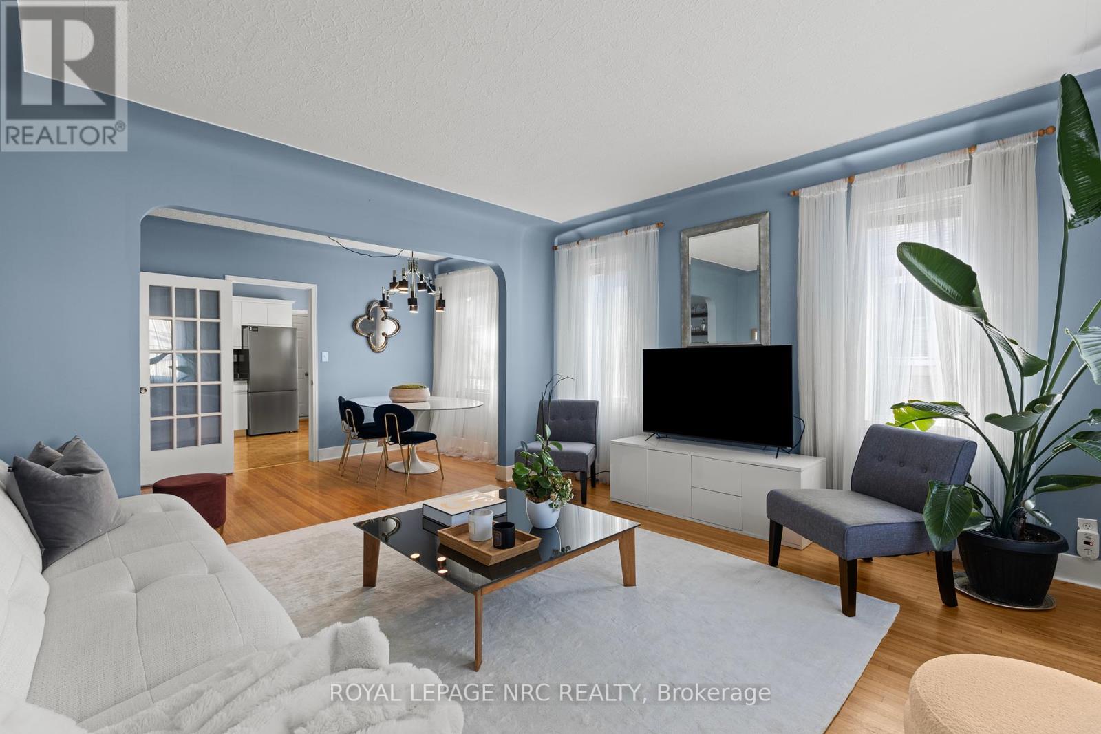 












28 AUGUSTA AVENUE

,
St. Catharines (Facer),




Ontario
L2M5R2

