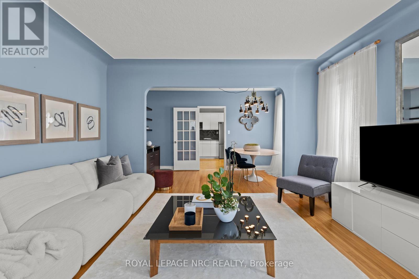 












28 AUGUSTA AVENUE

,
St. Catharines (Facer),




Ontario
L2M5R2

