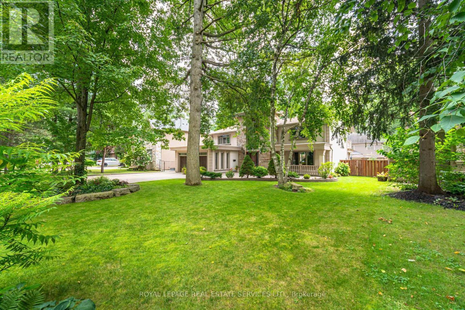 












2130 AUTUMN BREEZE DRIVE N

,
Mississauga,




Ontario
L5B1R4


