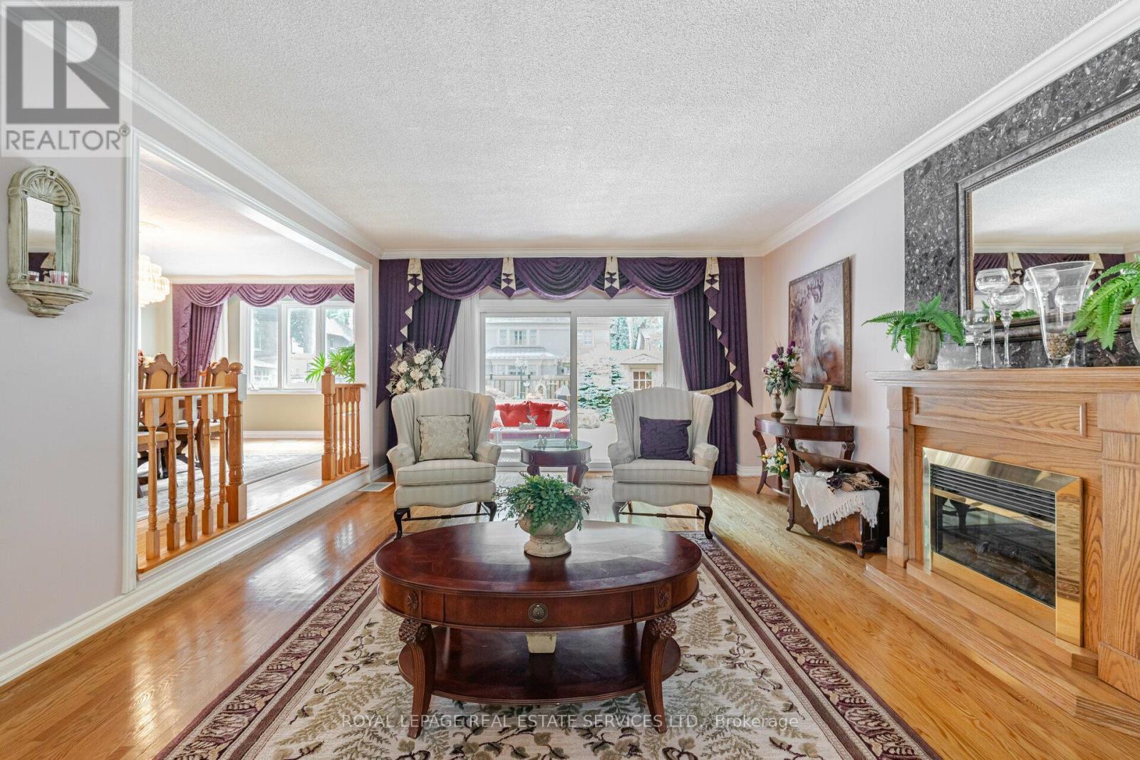 












2130 AUTUMN BREEZE DRIVE N

,
Mississauga,




Ontario
L5B1R4

