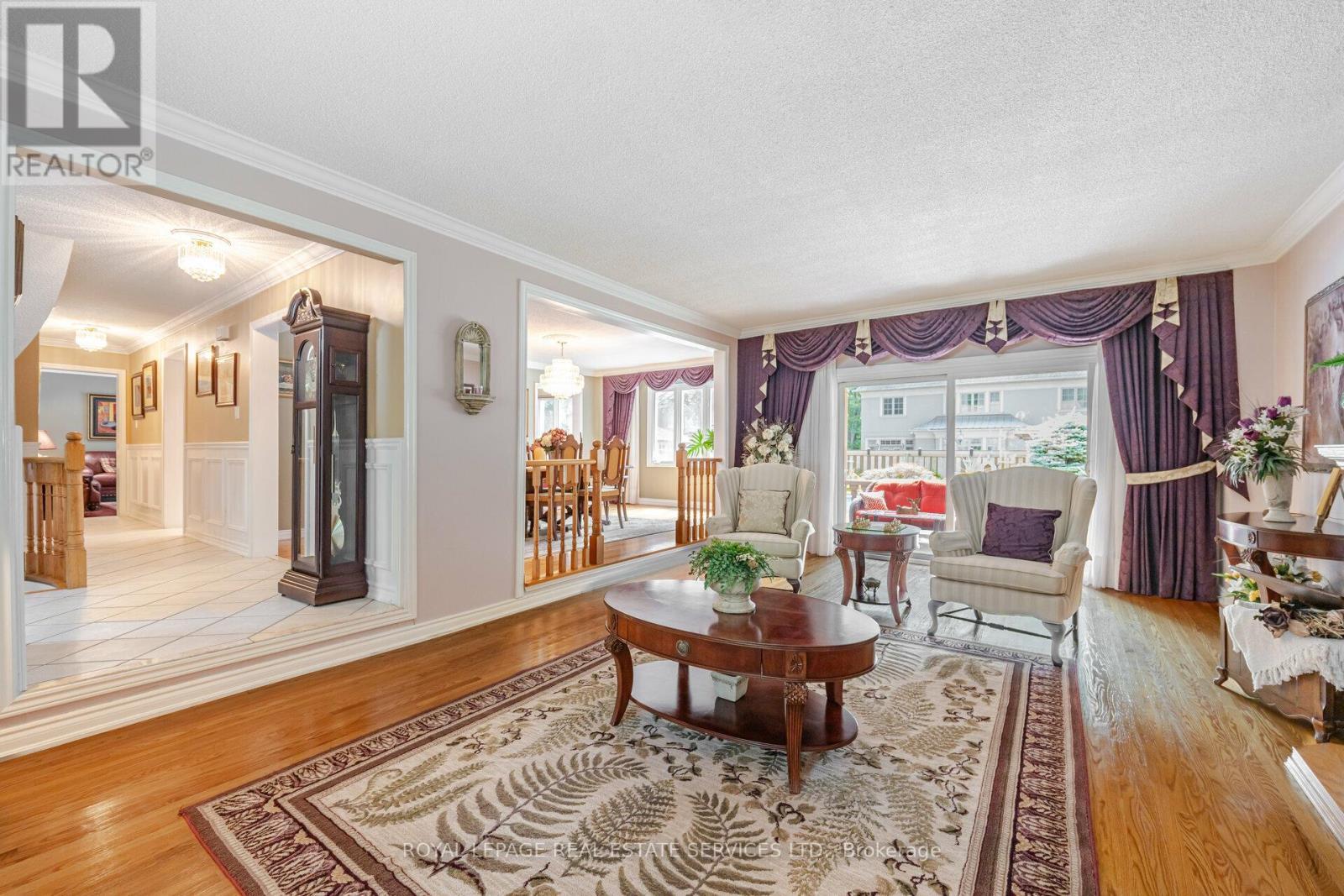 












2130 AUTUMN BREEZE DRIVE N

,
Mississauga,




Ontario
L5B1R4

