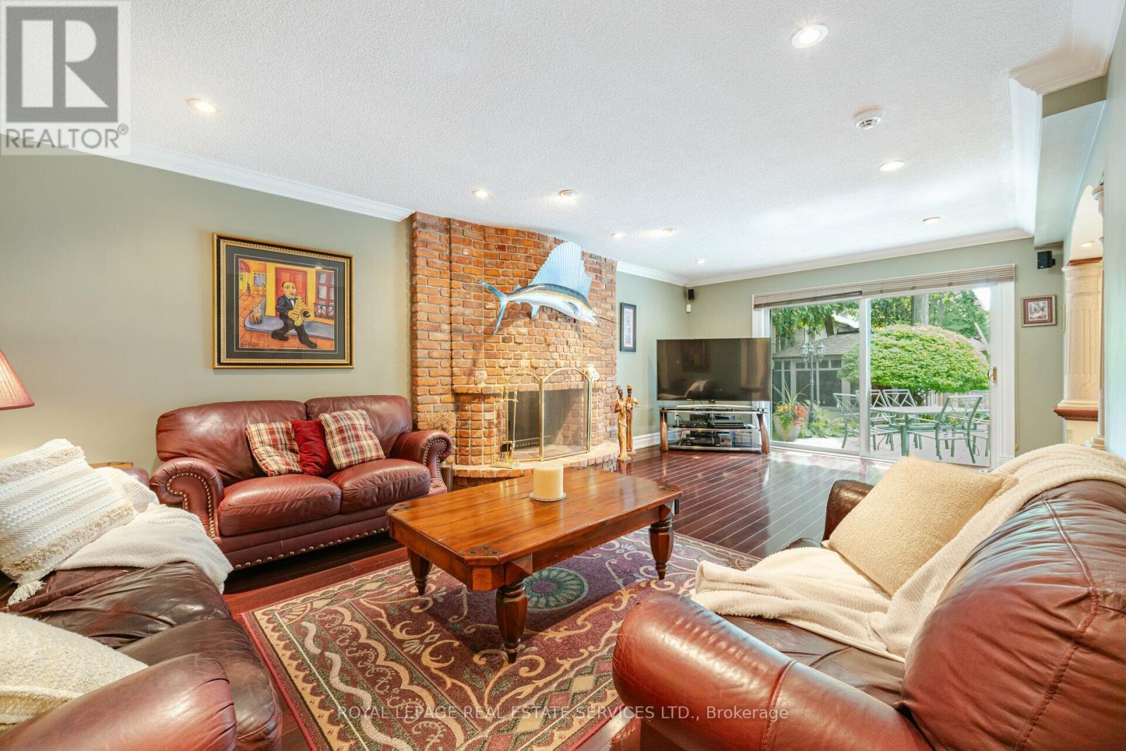 












2130 AUTUMN BREEZE DRIVE N

,
Mississauga,




Ontario
L5B1R4

