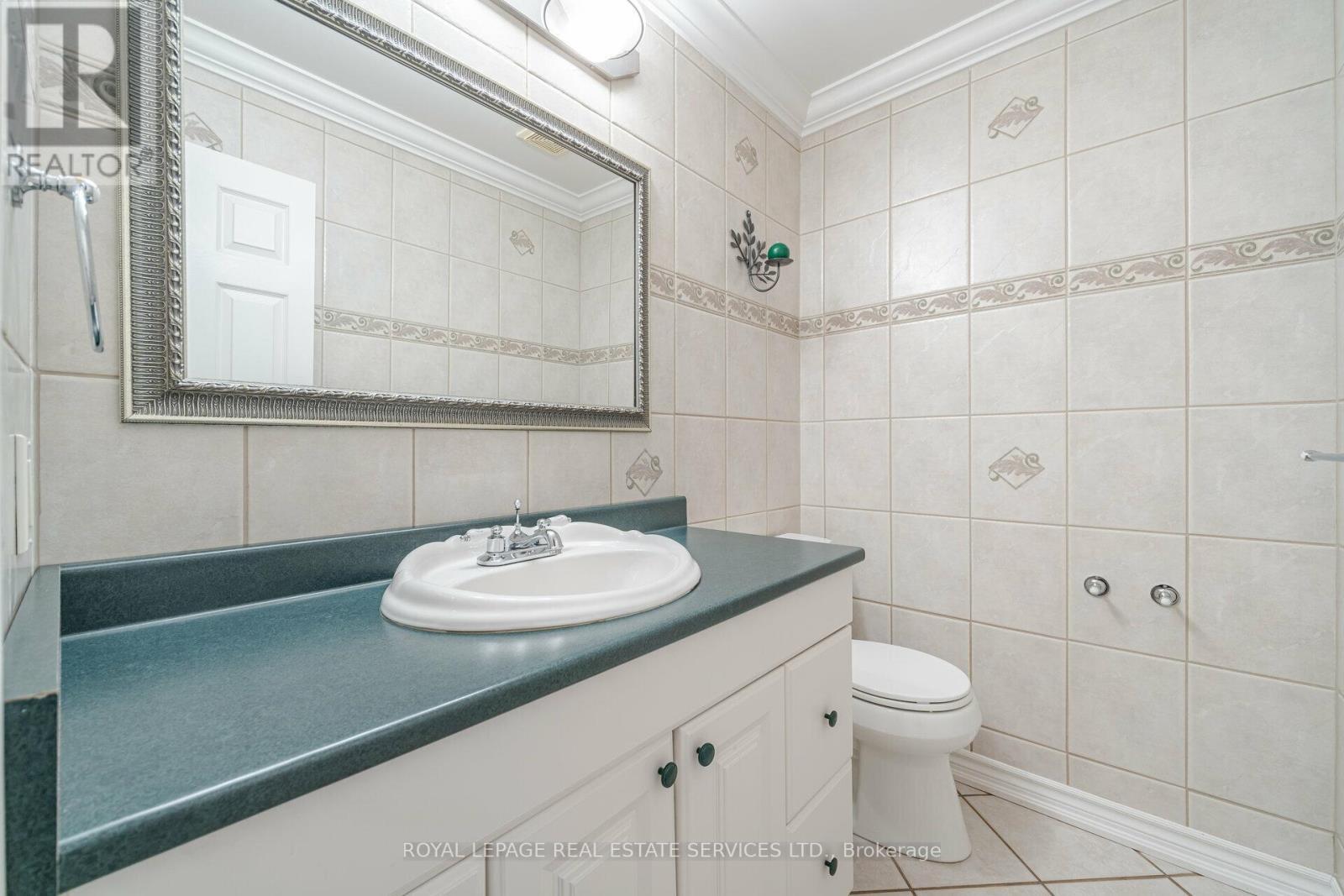 












2130 AUTUMN BREEZE DRIVE N

,
Mississauga,




Ontario
L5B1R4


