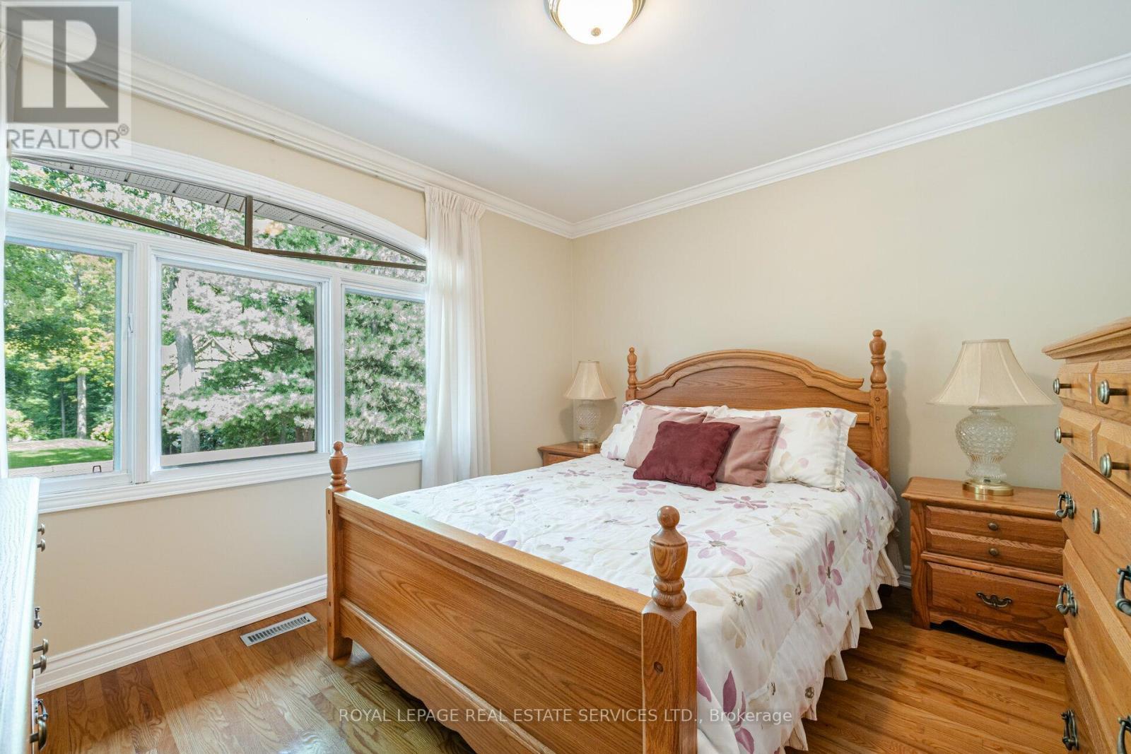 












2130 AUTUMN BREEZE DRIVE N

,
Mississauga,




Ontario
L5B1R4

