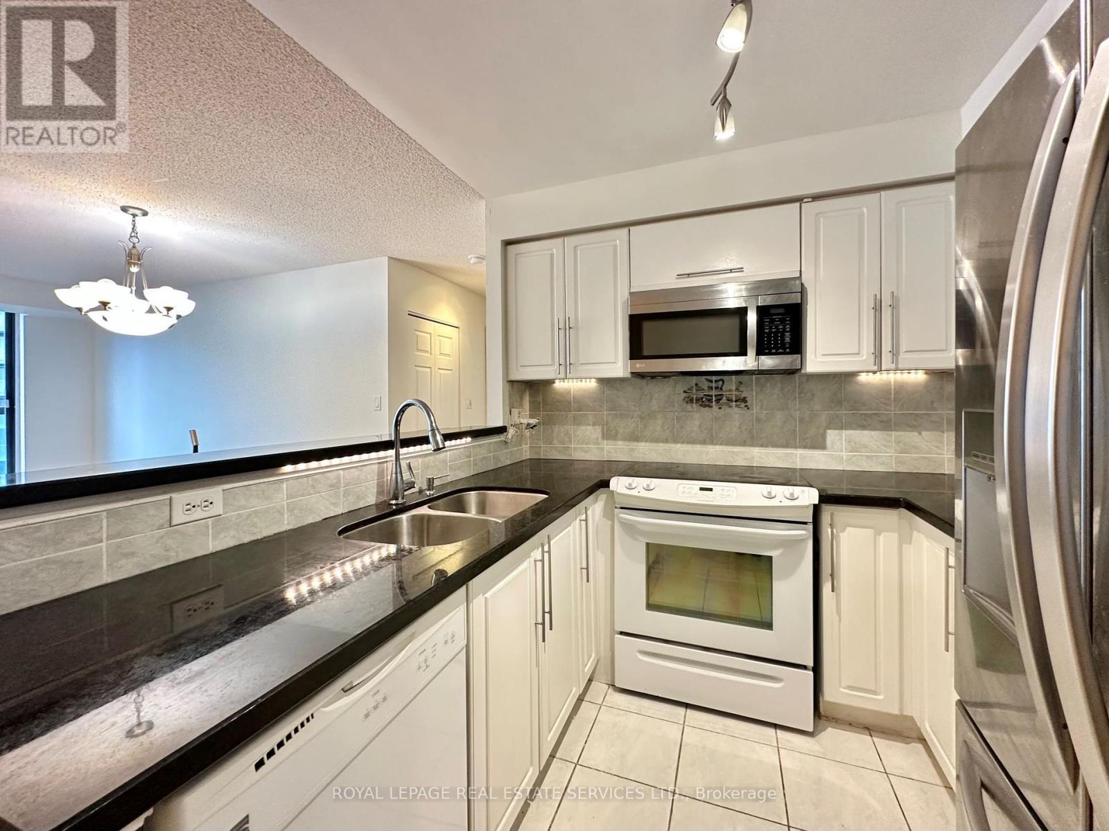 












918 - 23 LORRAINE DRIVE

,
Toronto,




Ontario
M2N6Z6

