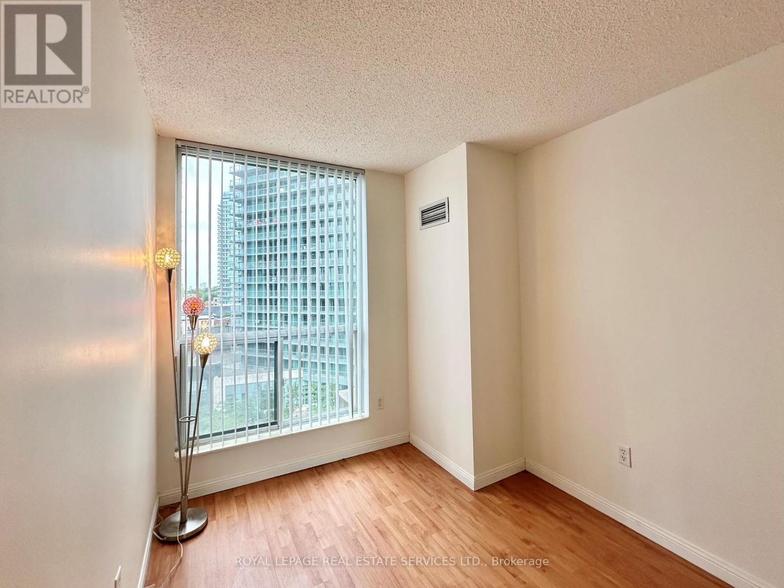 












918 - 23 LORRAINE DRIVE

,
Toronto,




Ontario
M2N6Z6

