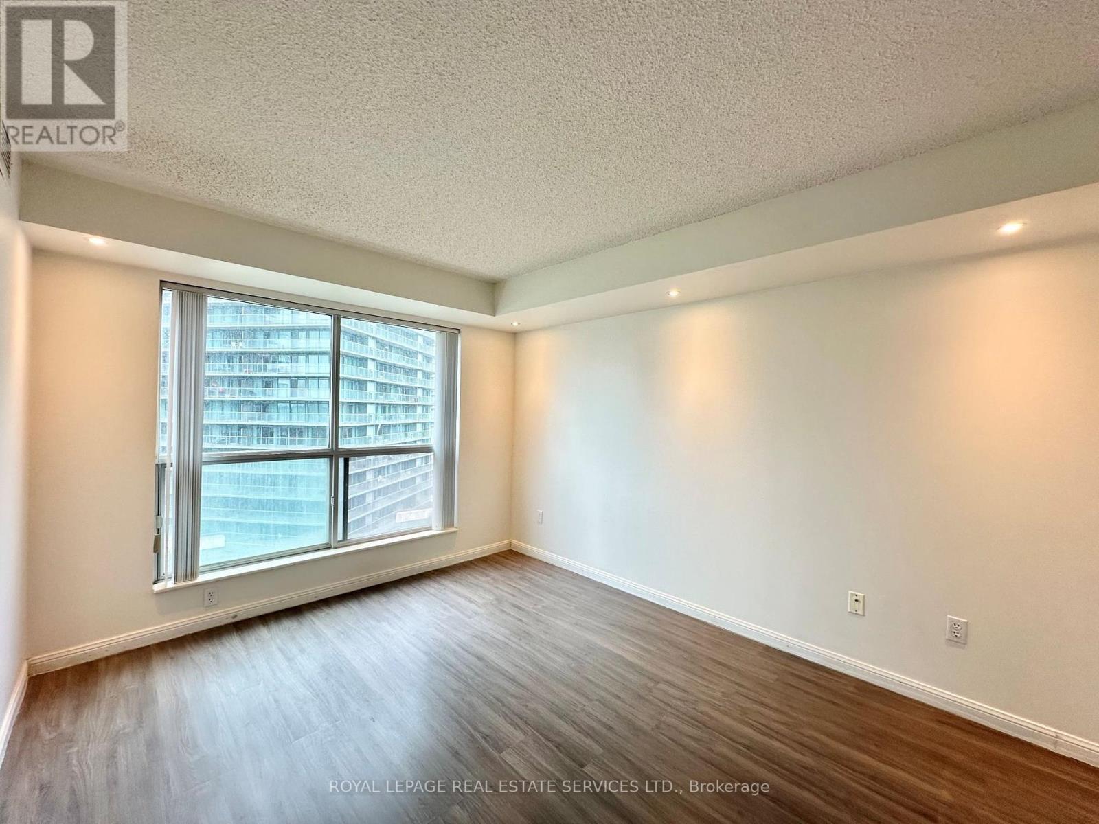 












918 - 23 LORRAINE DRIVE

,
Toronto,




Ontario
M2N6Z6


