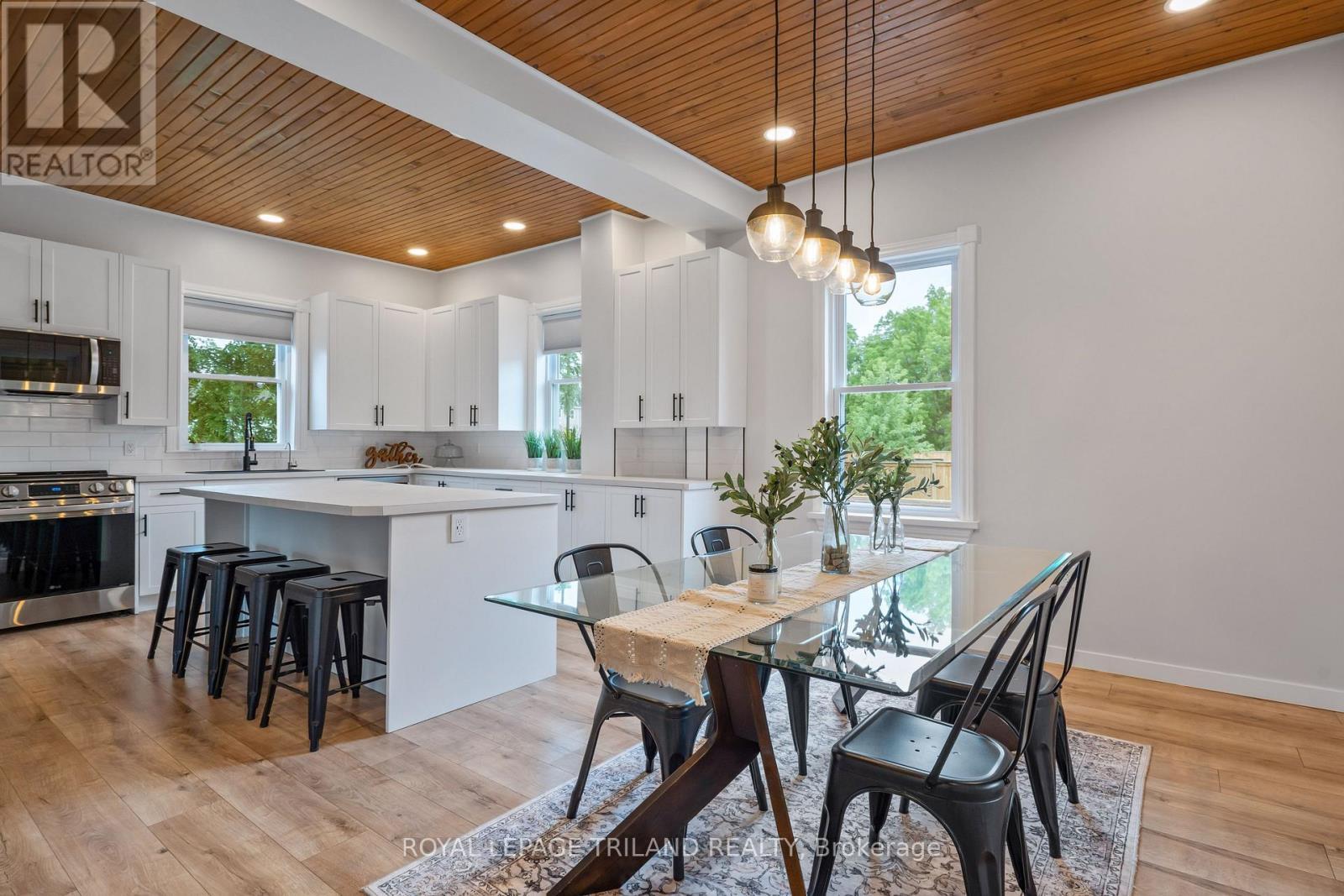 












191 CATHERINE STREET

,
North Middlesex (Parkhill),




Ontario
N0M2K0

