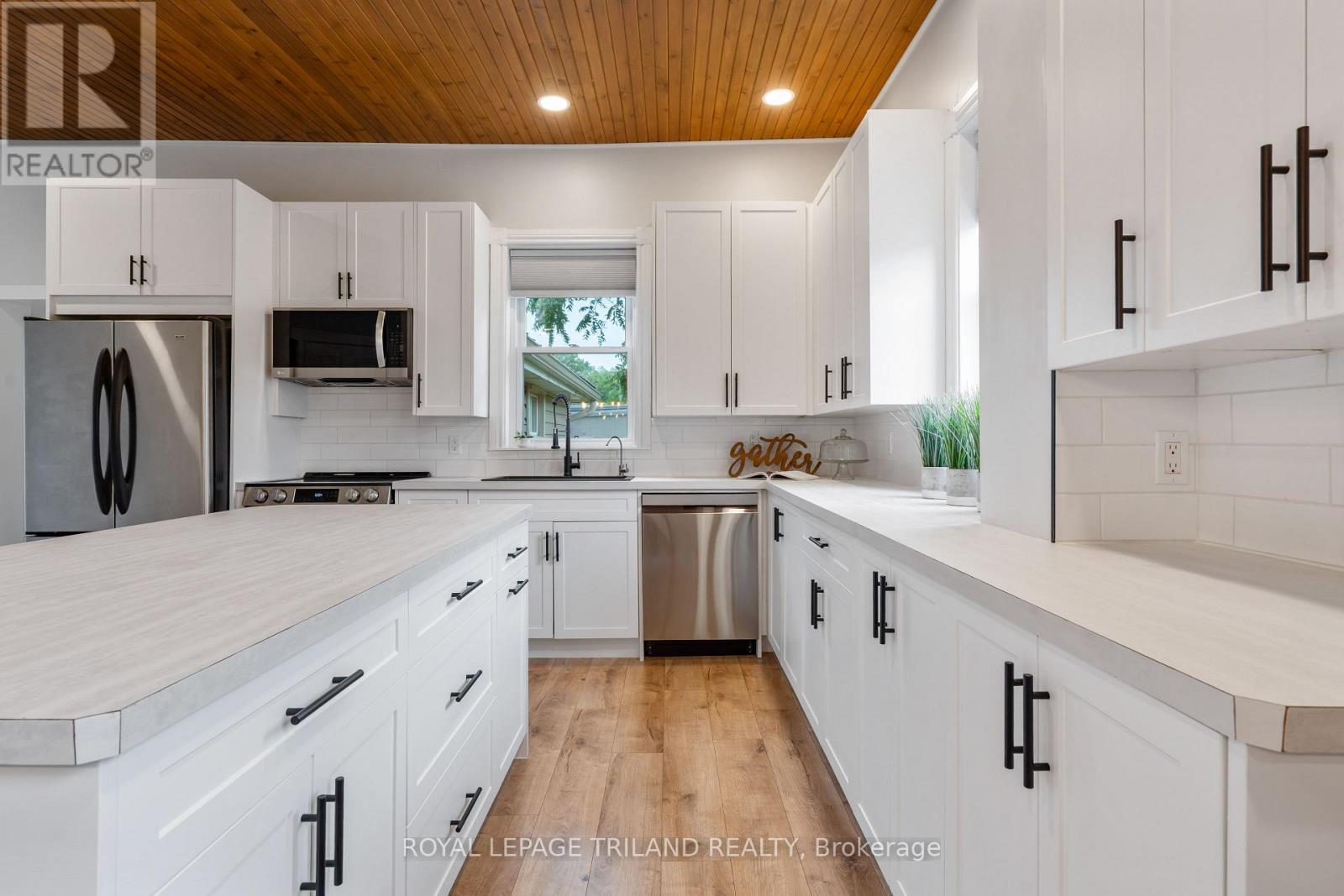












191 CATHERINE STREET

,
North Middlesex (Parkhill),




Ontario
N0M2K0

