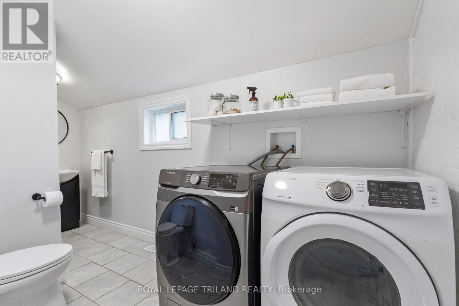 












191 CATHERINE STREET

,
North Middlesex (Parkhill),




Ontario
N0M2K0

