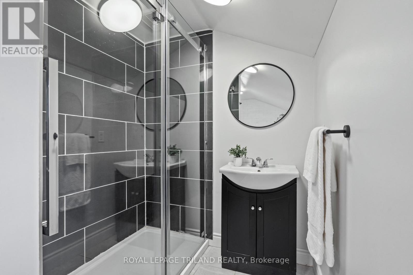 












191 CATHERINE STREET

,
North Middlesex (Parkhill),




Ontario
N0M2K0


