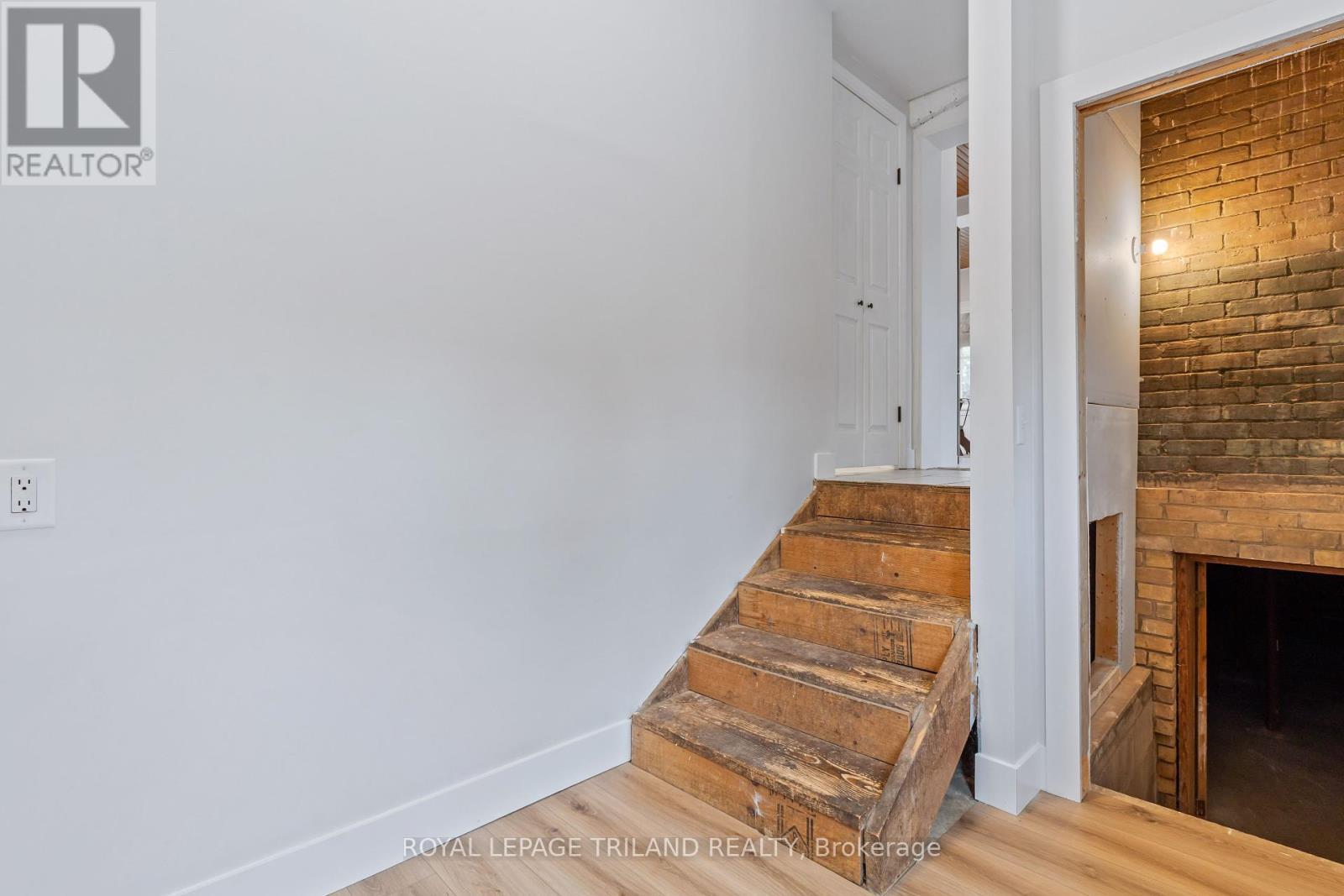 












191 CATHERINE STREET

,
North Middlesex (Parkhill),




Ontario
N0M2K0

