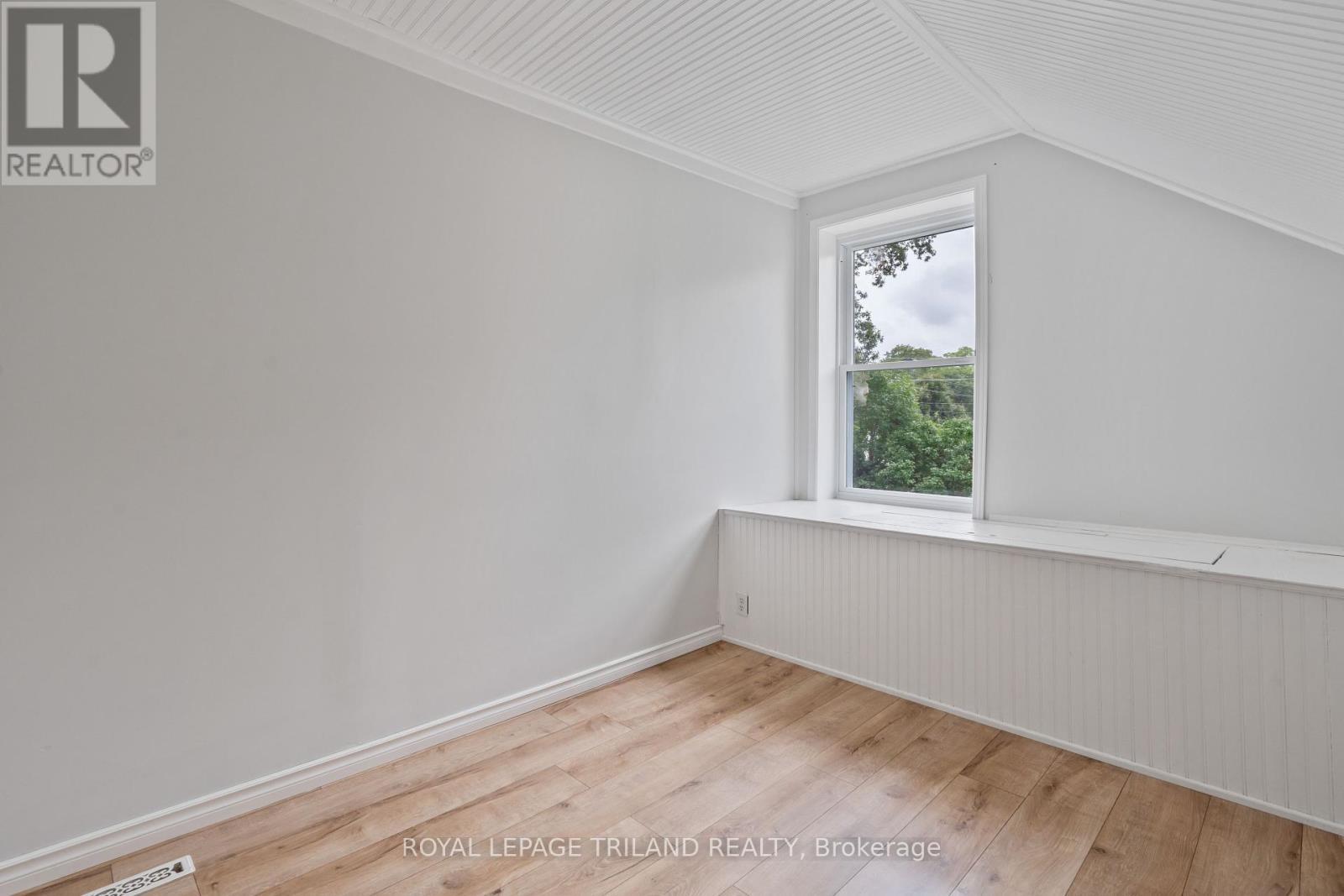












191 CATHERINE STREET

,
North Middlesex (Parkhill),




Ontario
N0M2K0

