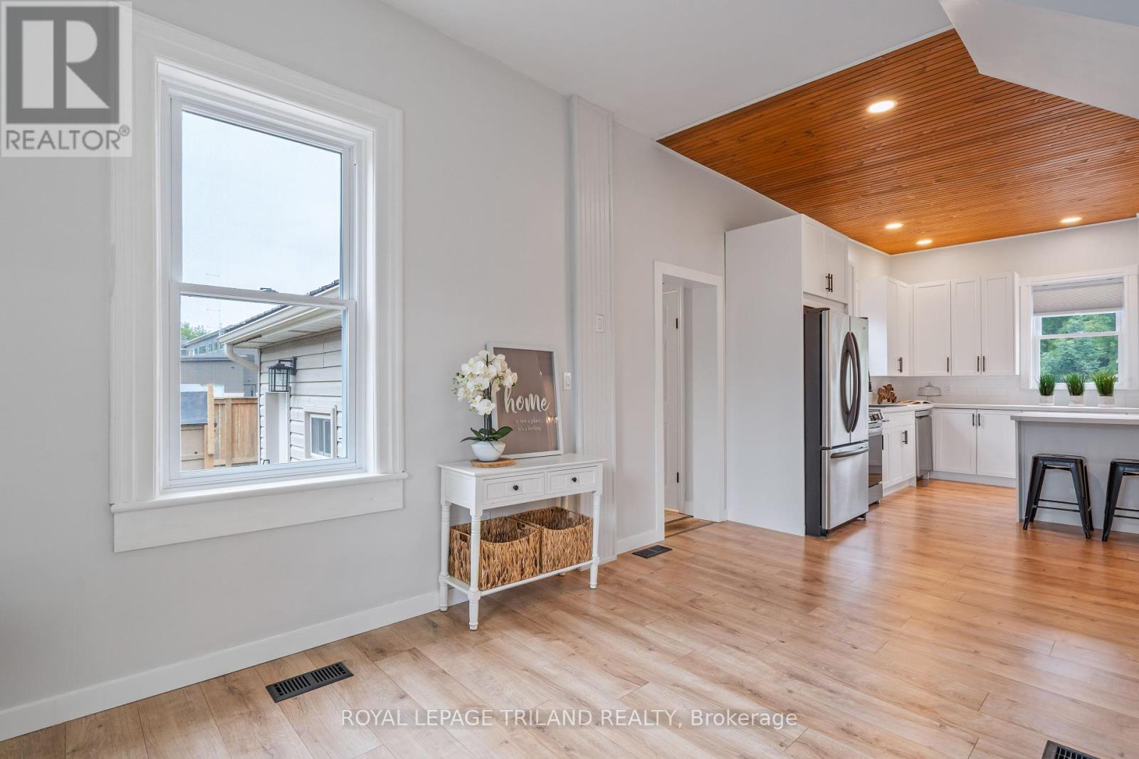 












191 CATHERINE STREET

,
North Middlesex (Parkhill),




Ontario
N0M2K0

