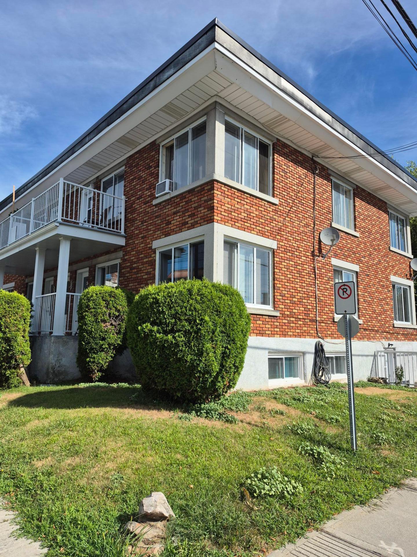









147

 - 153


Rue St-Joseph

,
L'Assomption,




QC
J5W3B7

