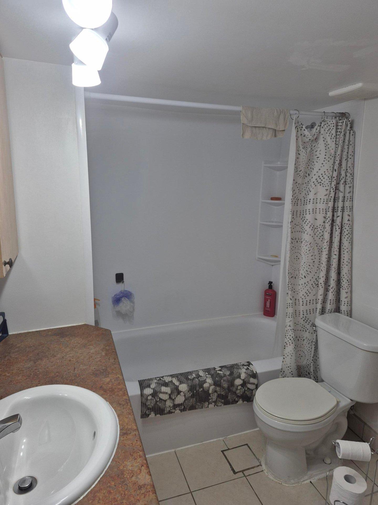 









147

 - 153


Rue St-Joseph

,
L'Assomption,




QC
J5W3B7

