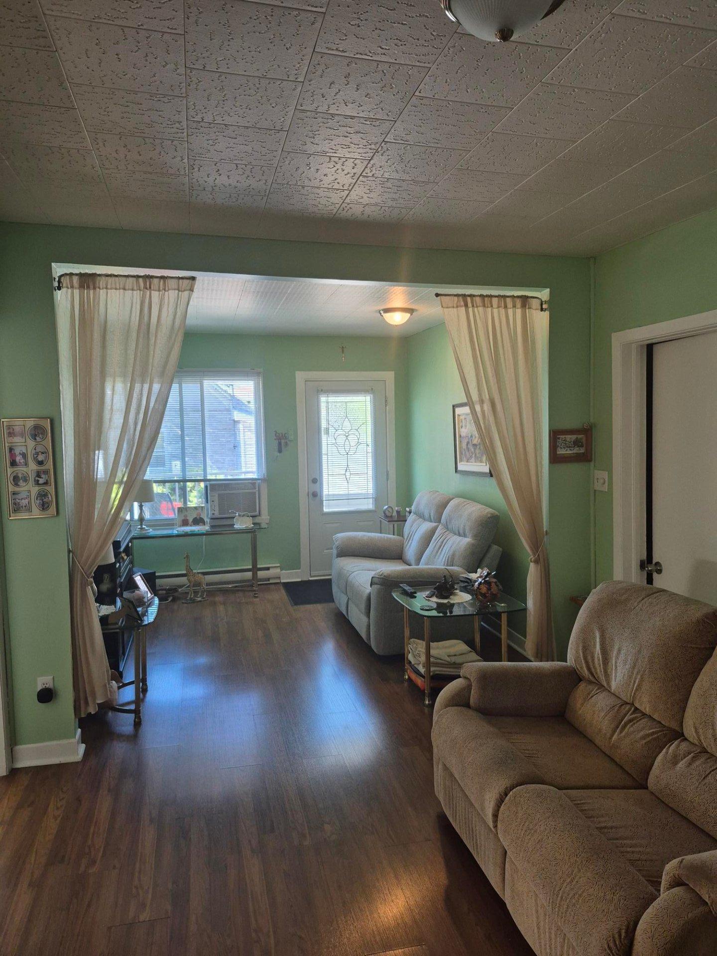 









147

 - 153


Rue St-Joseph

,
L'Assomption,




QC
J5W3B7

