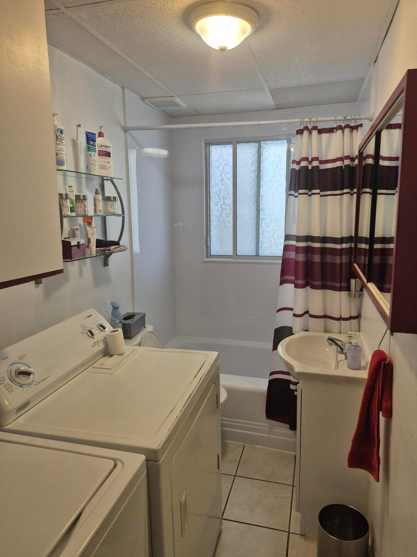 









147

 - 153


Rue St-Joseph

,
L'Assomption,




QC
J5W3B7

