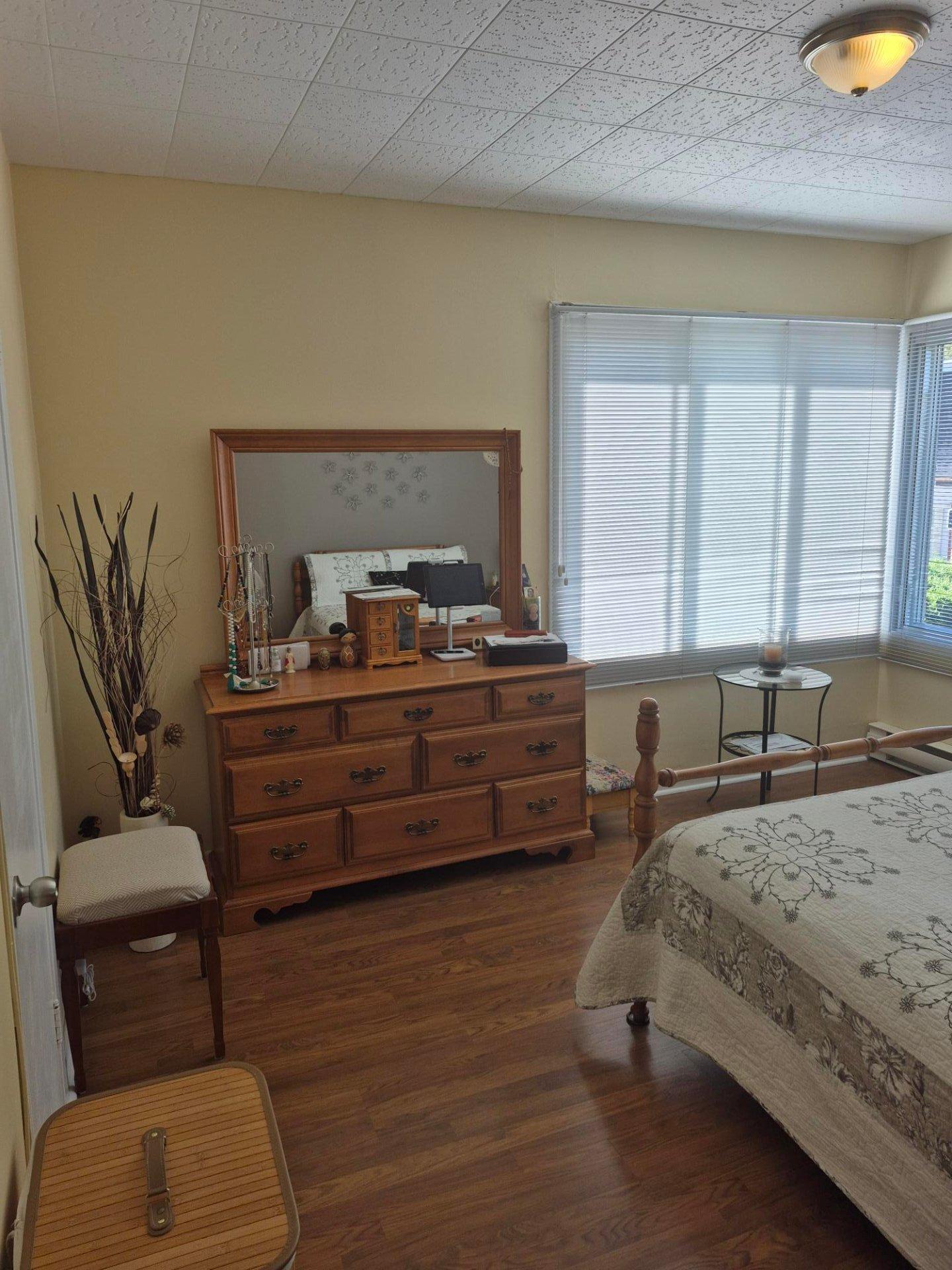 









147

 - 153


Rue St-Joseph

,
L'Assomption,




QC
J5W3B7

